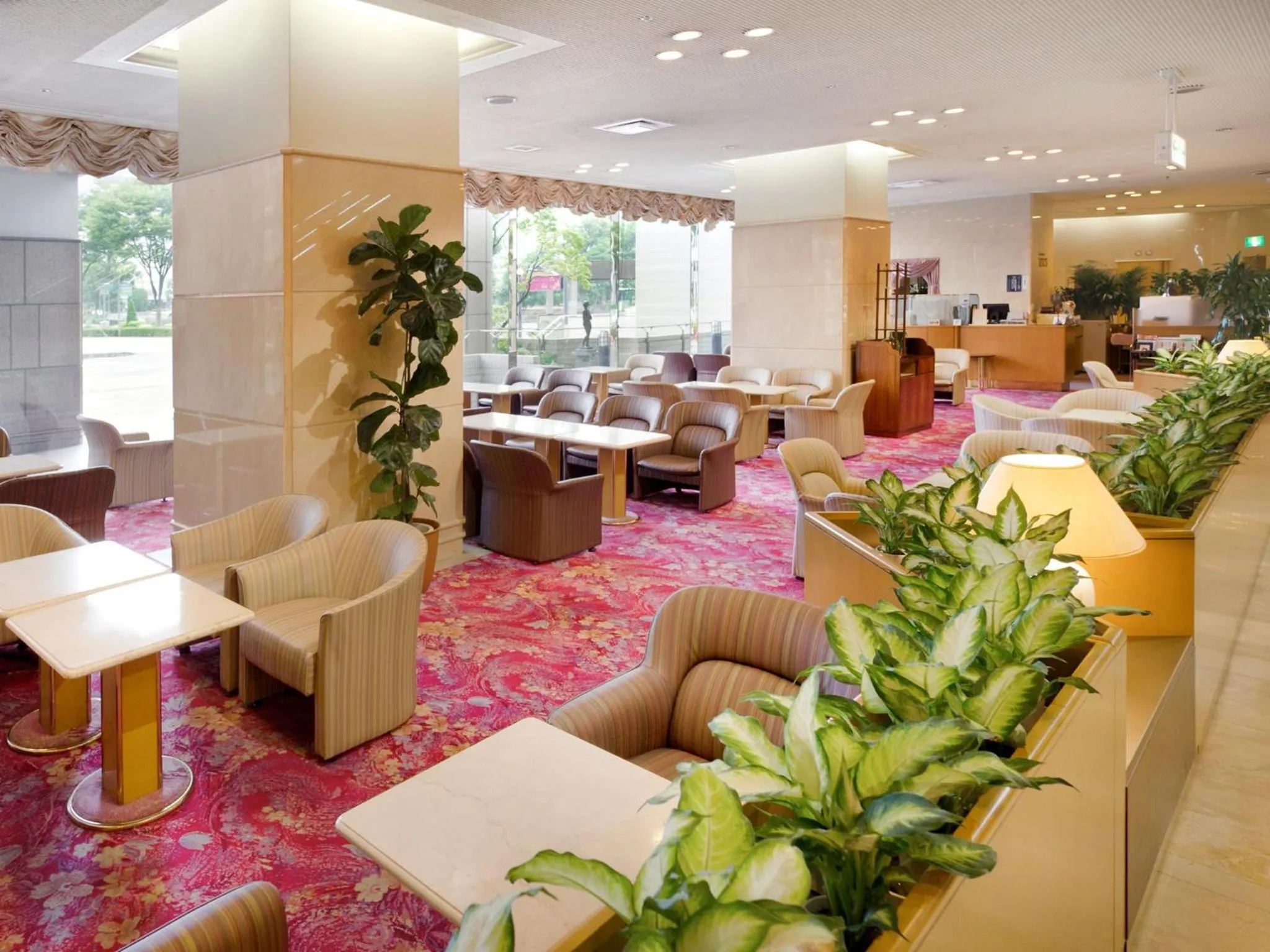 Lobby or reception in Hotel Crown Palais Hamamatsu