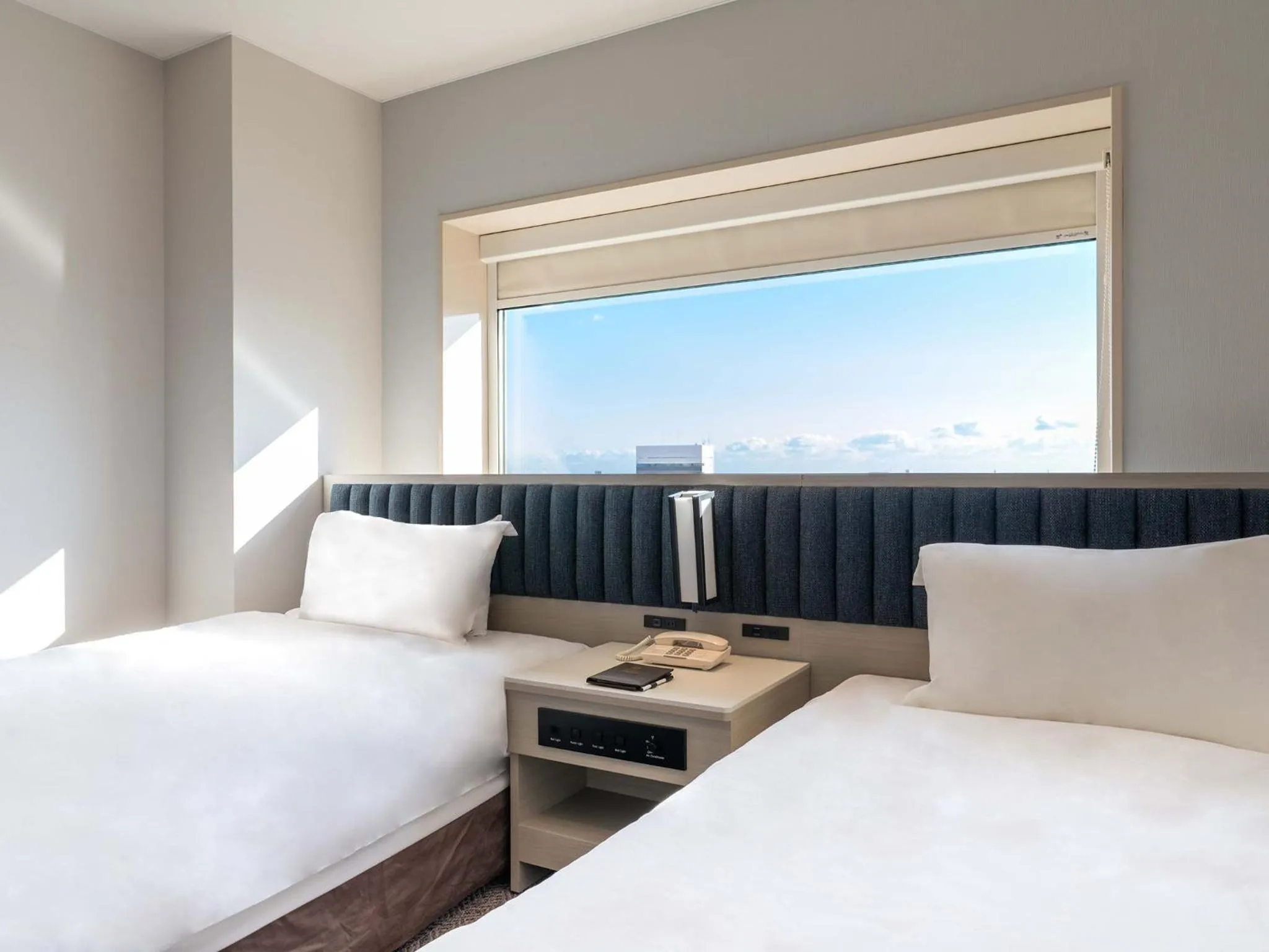 Photo of the whole room, Bed in Hotel Crown Palais Hamamatsu