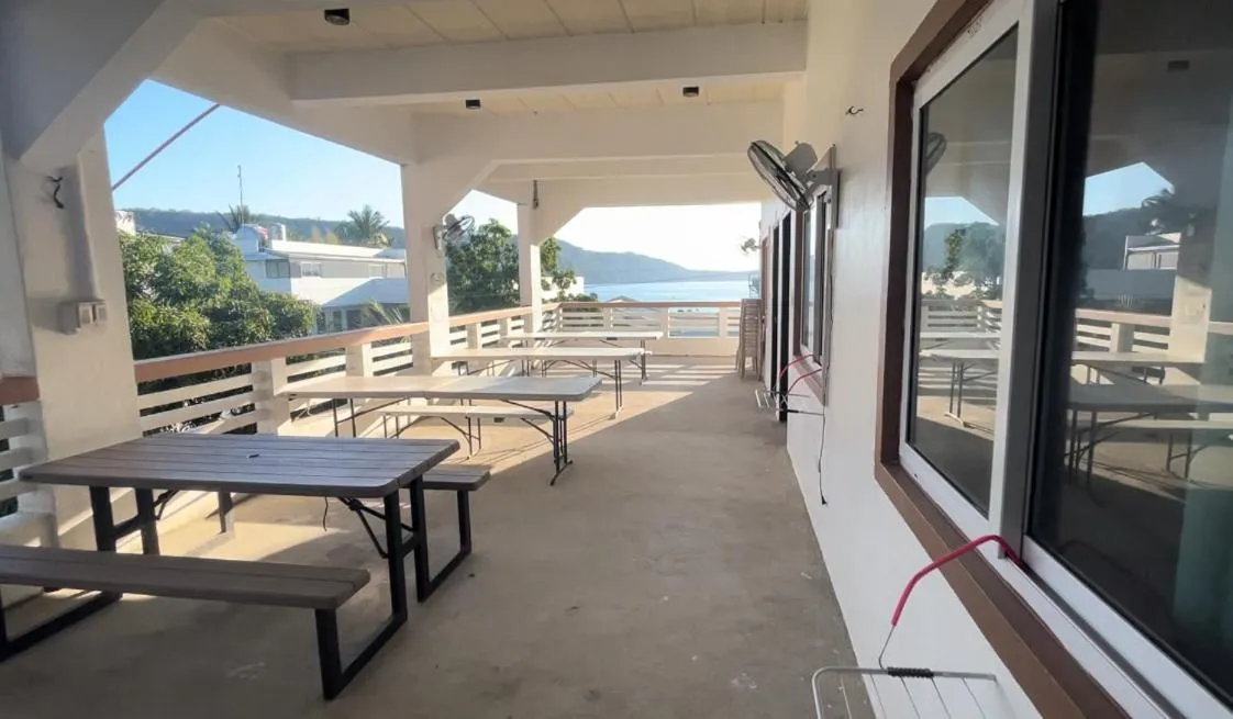 Seabreeze Beach Lodge