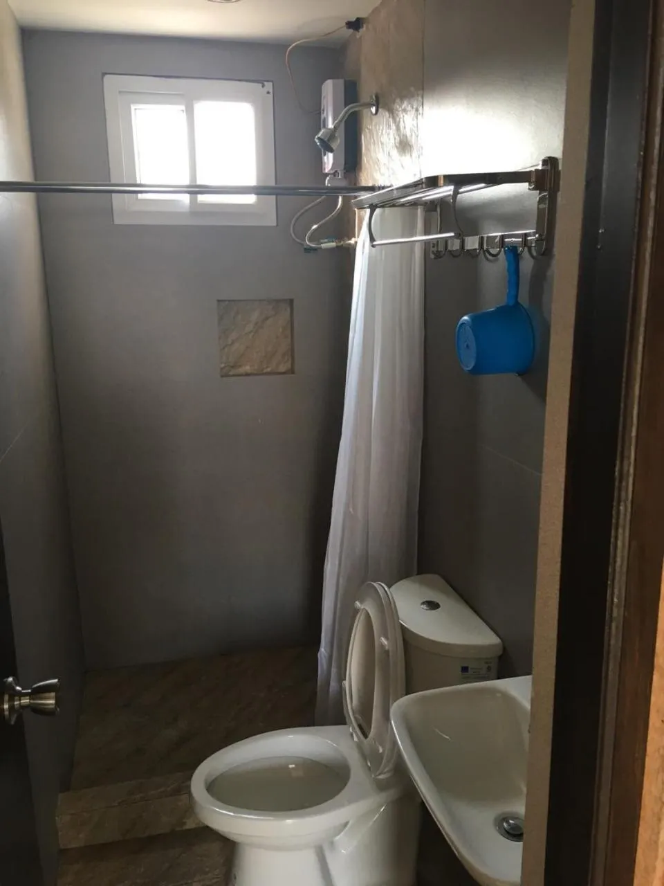 Seabreeze Beach Lodge