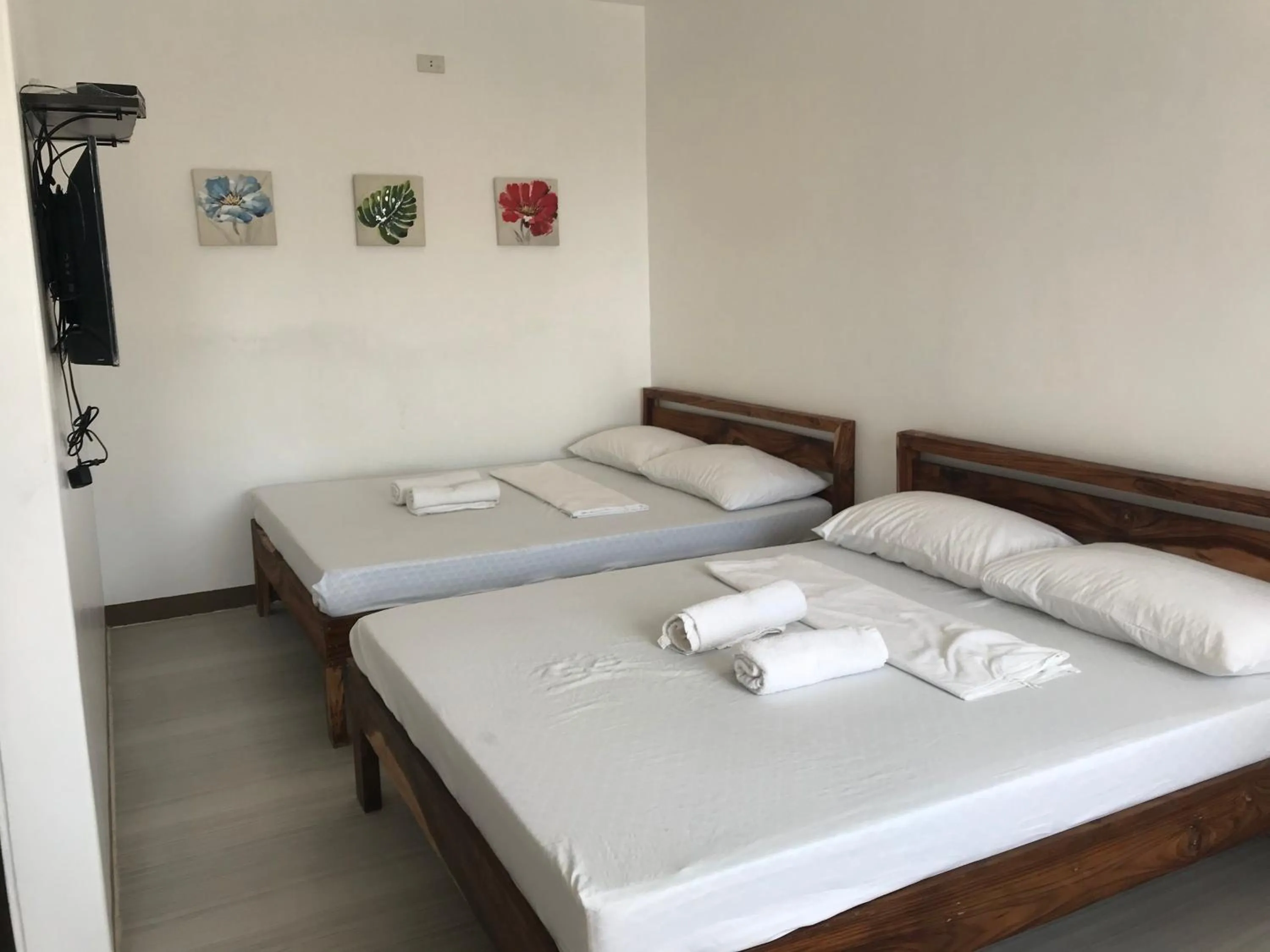 Seabreeze Beach Lodge