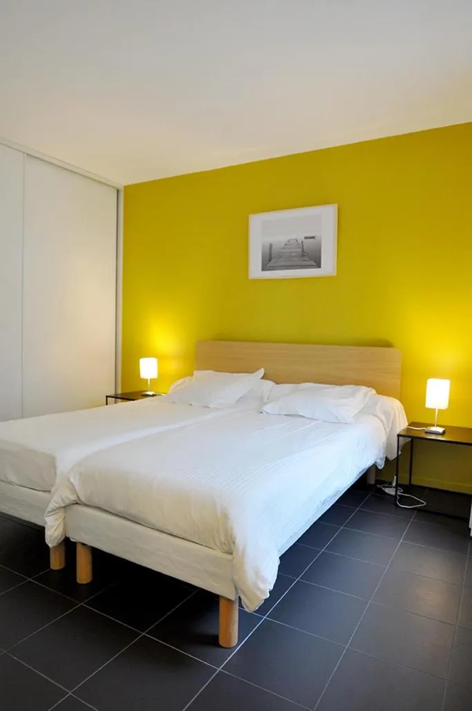 Bed in Temporesidence Chateauneuf