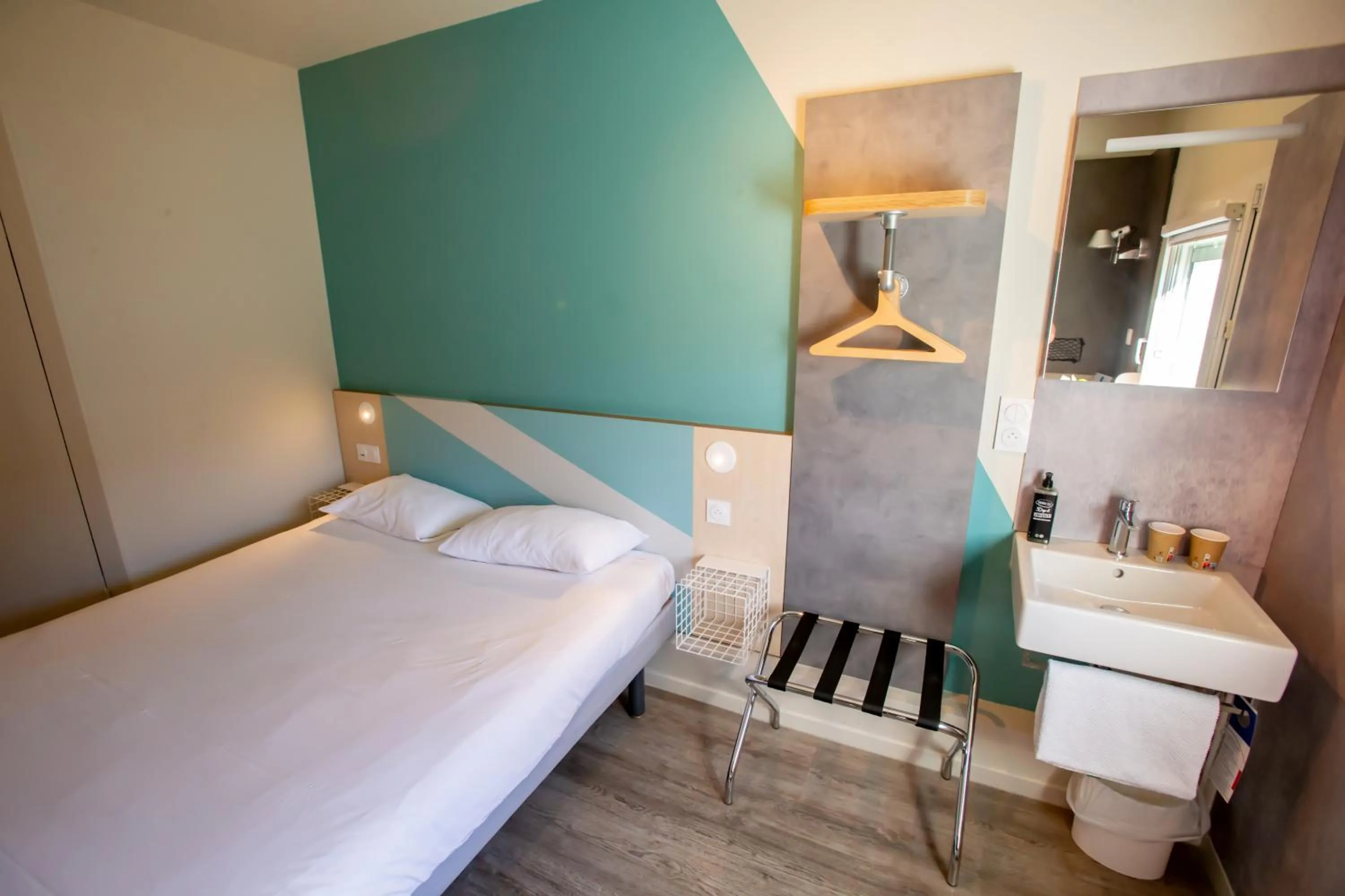 Bedroom, Bed in ibis budget Haguenau Strasbourg Nord