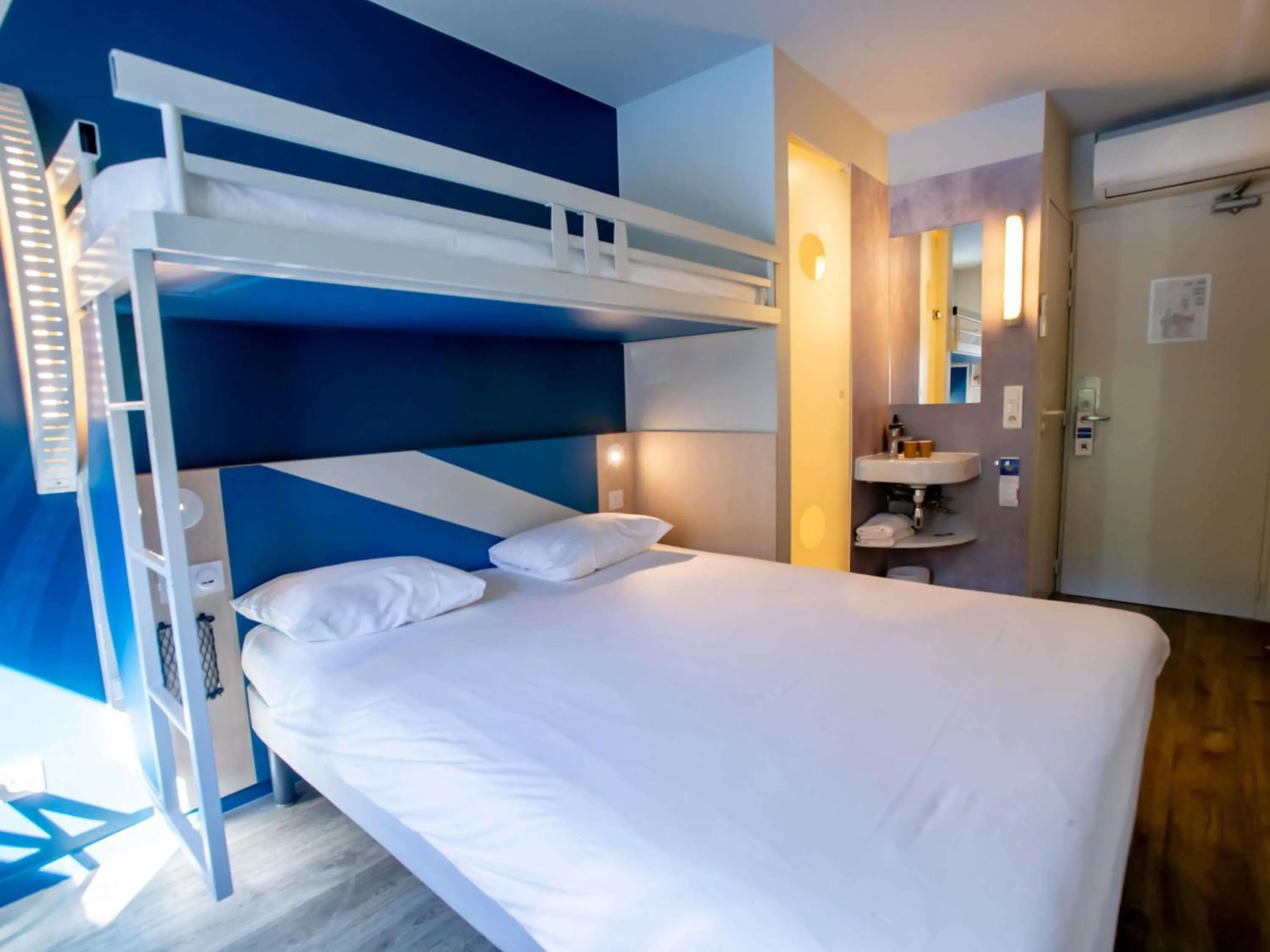 Bedroom, Bed in ibis budget Haguenau Strasbourg Nord