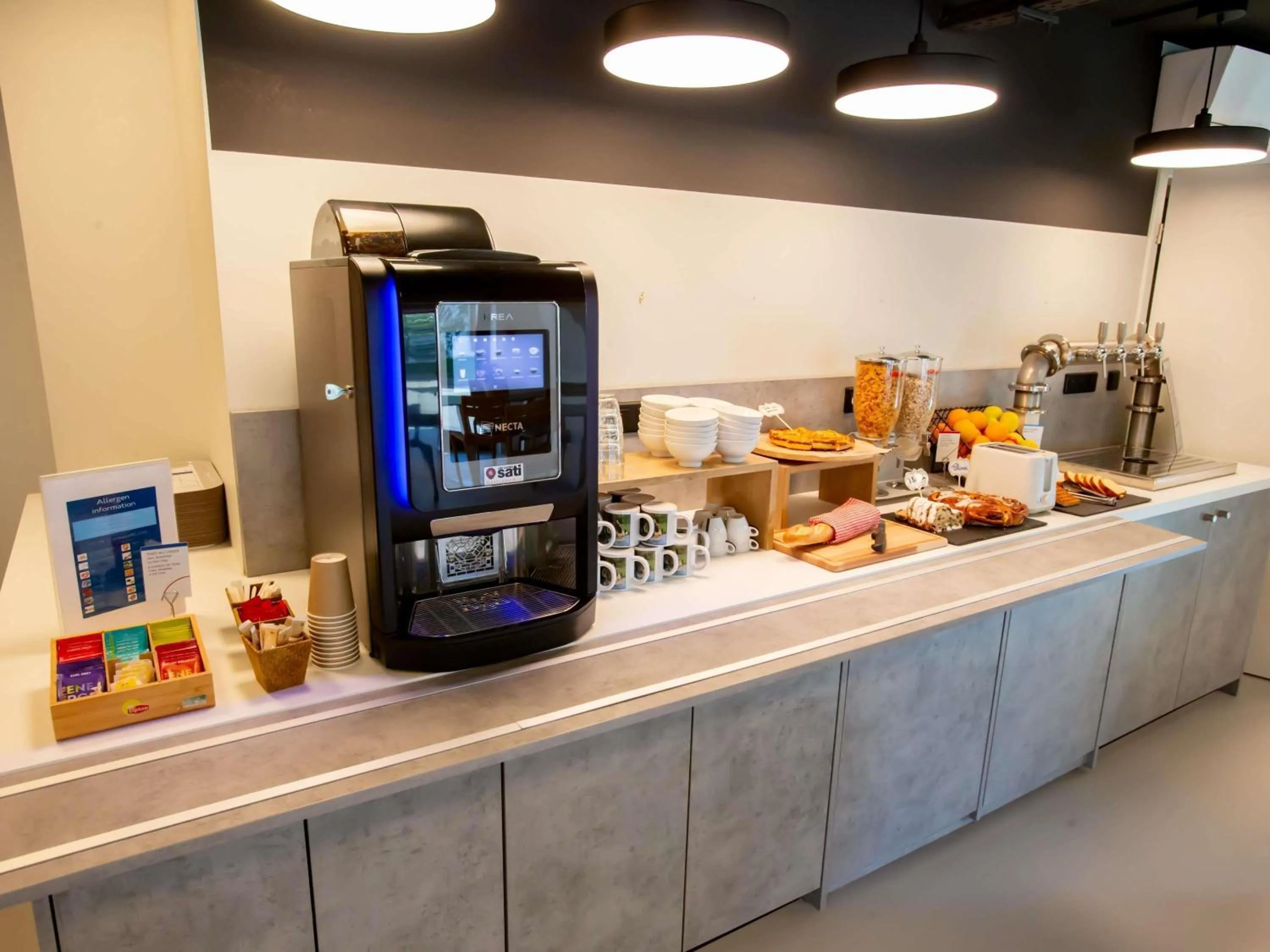 Breakfast in ibis budget Haguenau Strasbourg Nord