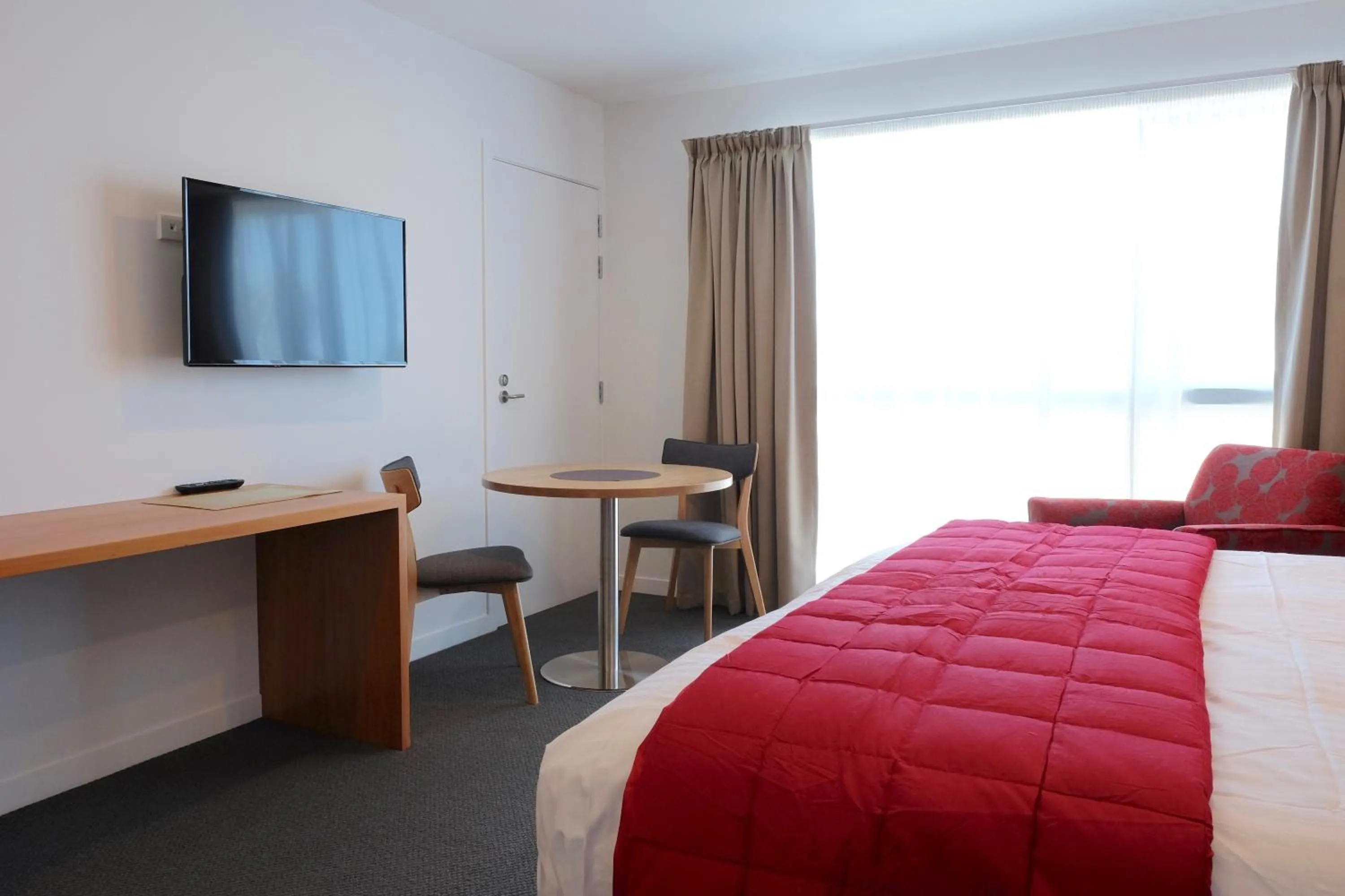 Bed in Stopforths Motel