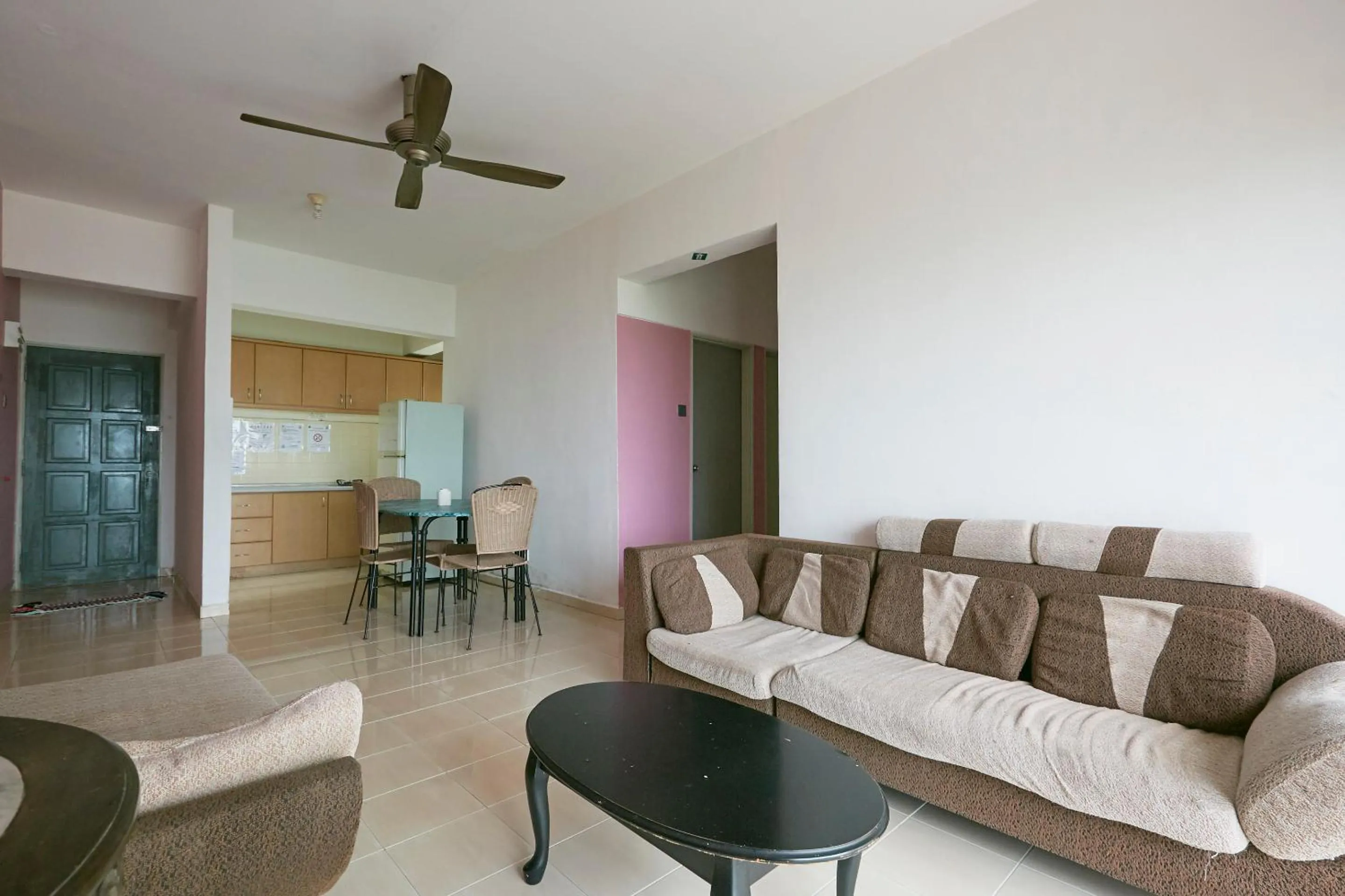 Living room in JC Private Apartment Sunshine Bay