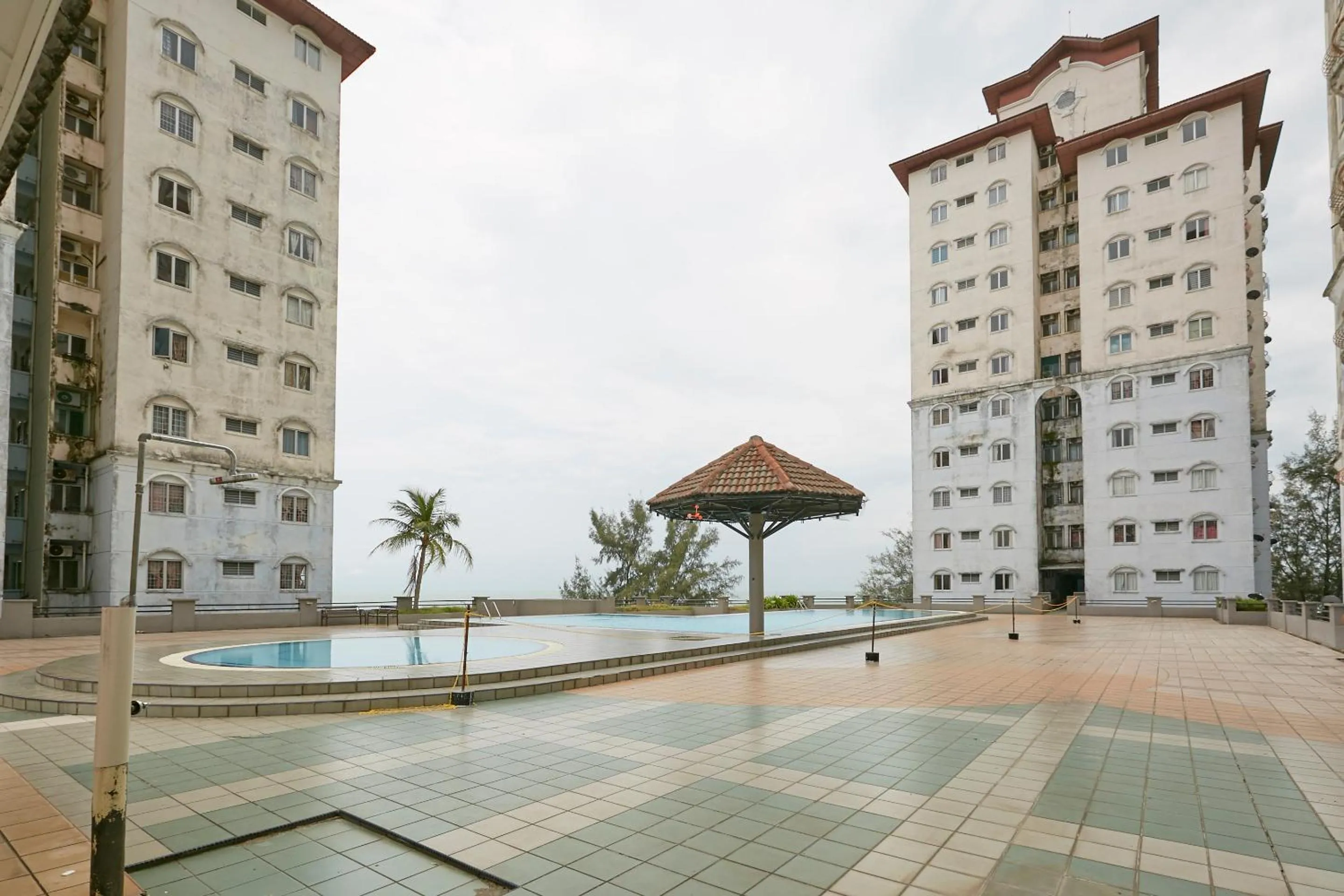 Swimming pool in JC Private Apartment Sunshine Bay