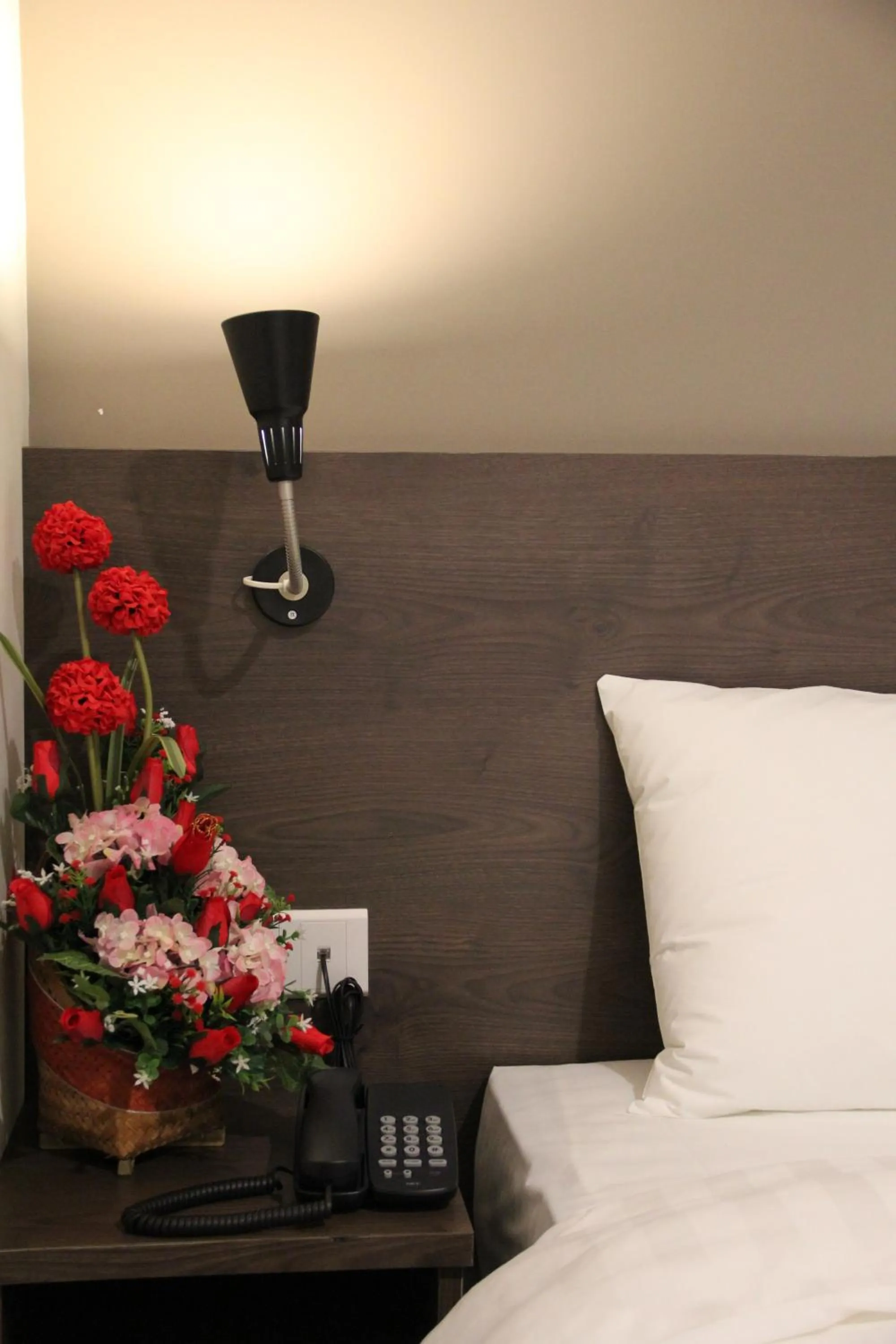 Bedroom, Bed in KL Hotel