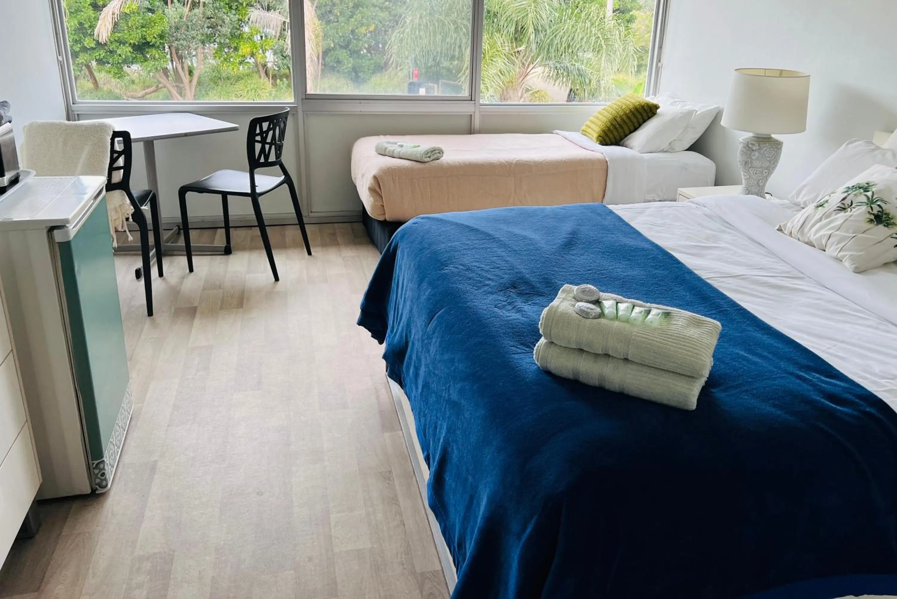 Bed in Ettalong Beach motel