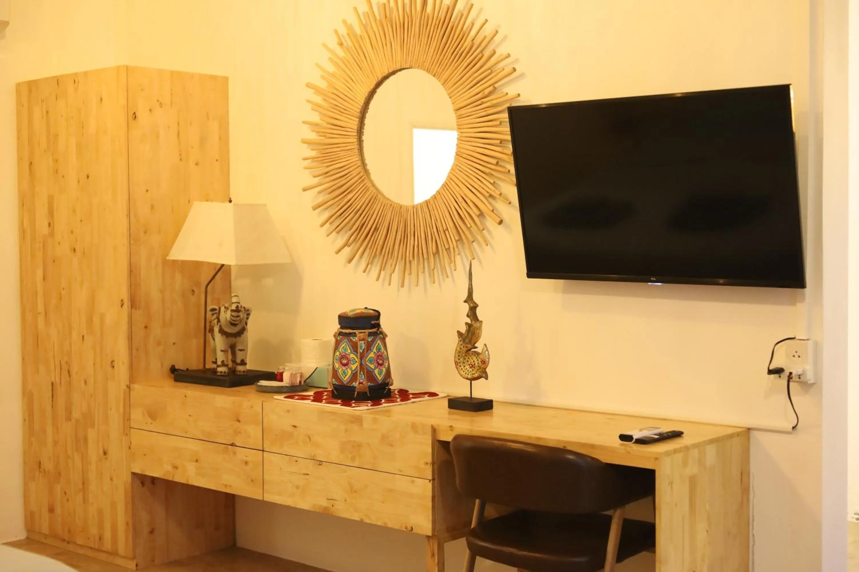 TV and multimedia in Shanti Boutique Hotel