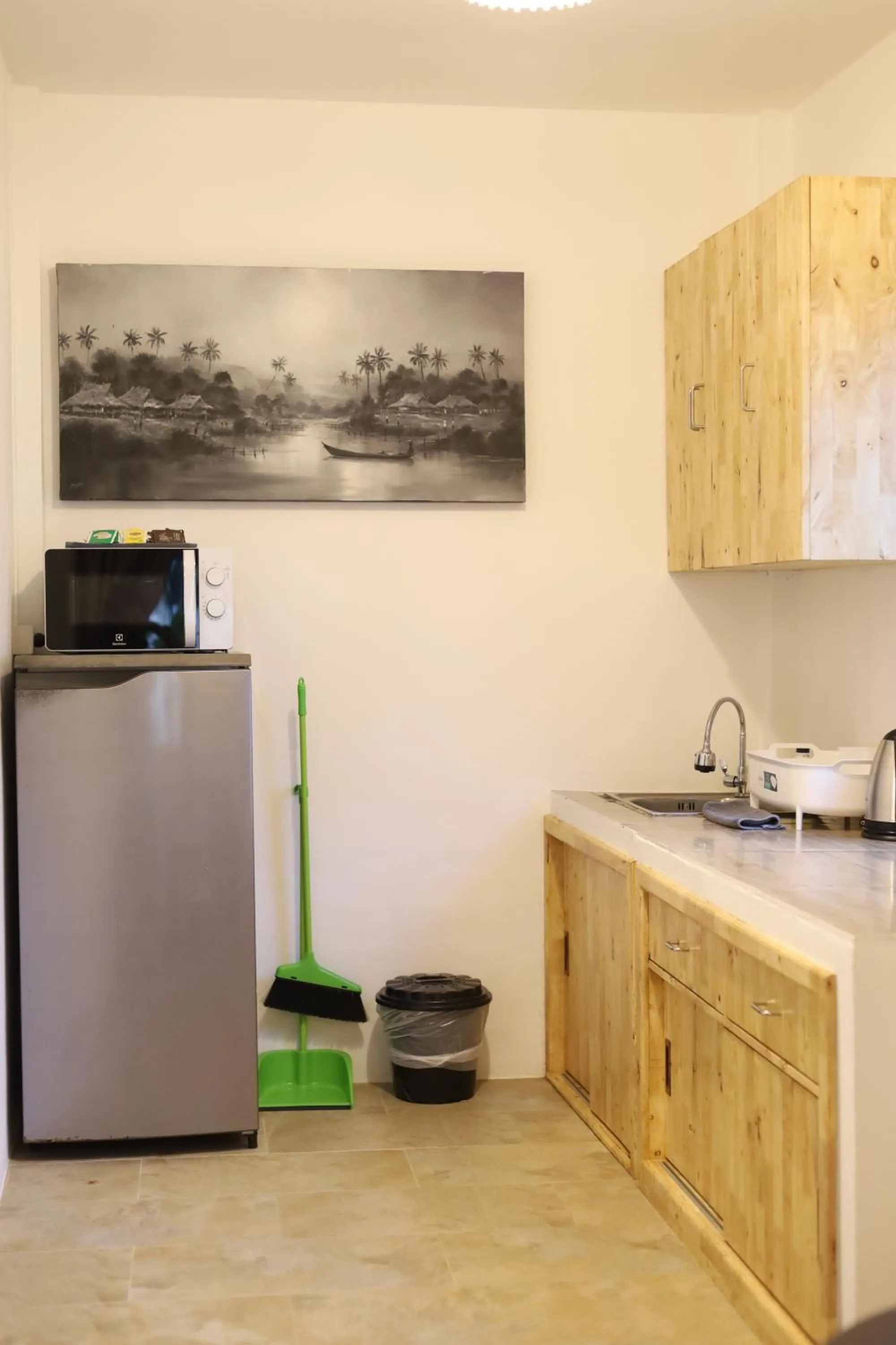 Kitchen or kitchenette in Shanti Boutique Hotel