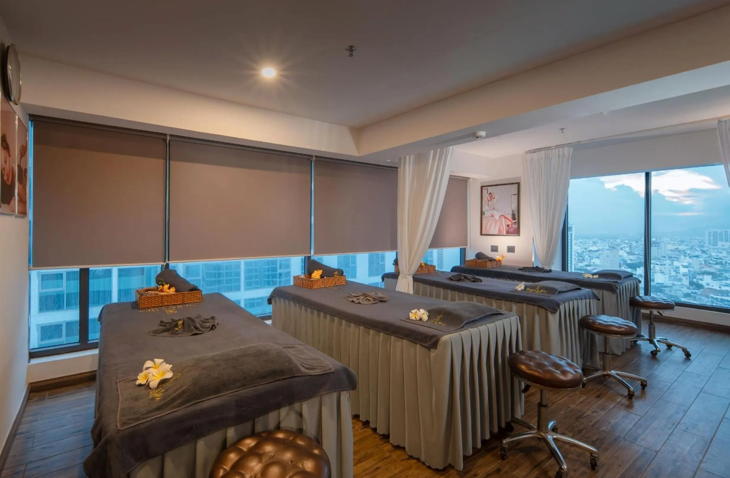 Spa and wellness centre/facilities, Bed in V Hotel Nha Trang