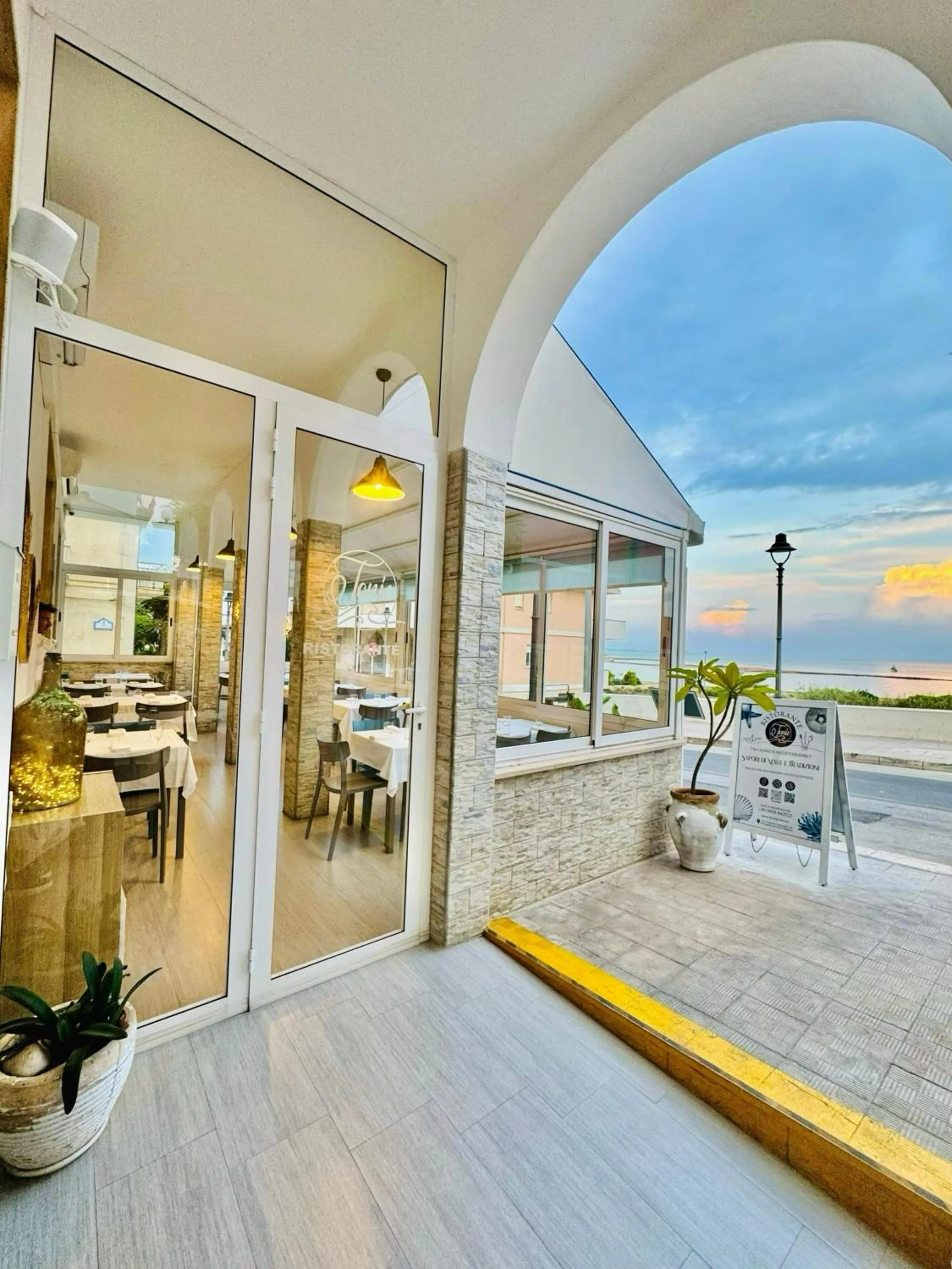 Patio in Hotel Jonic