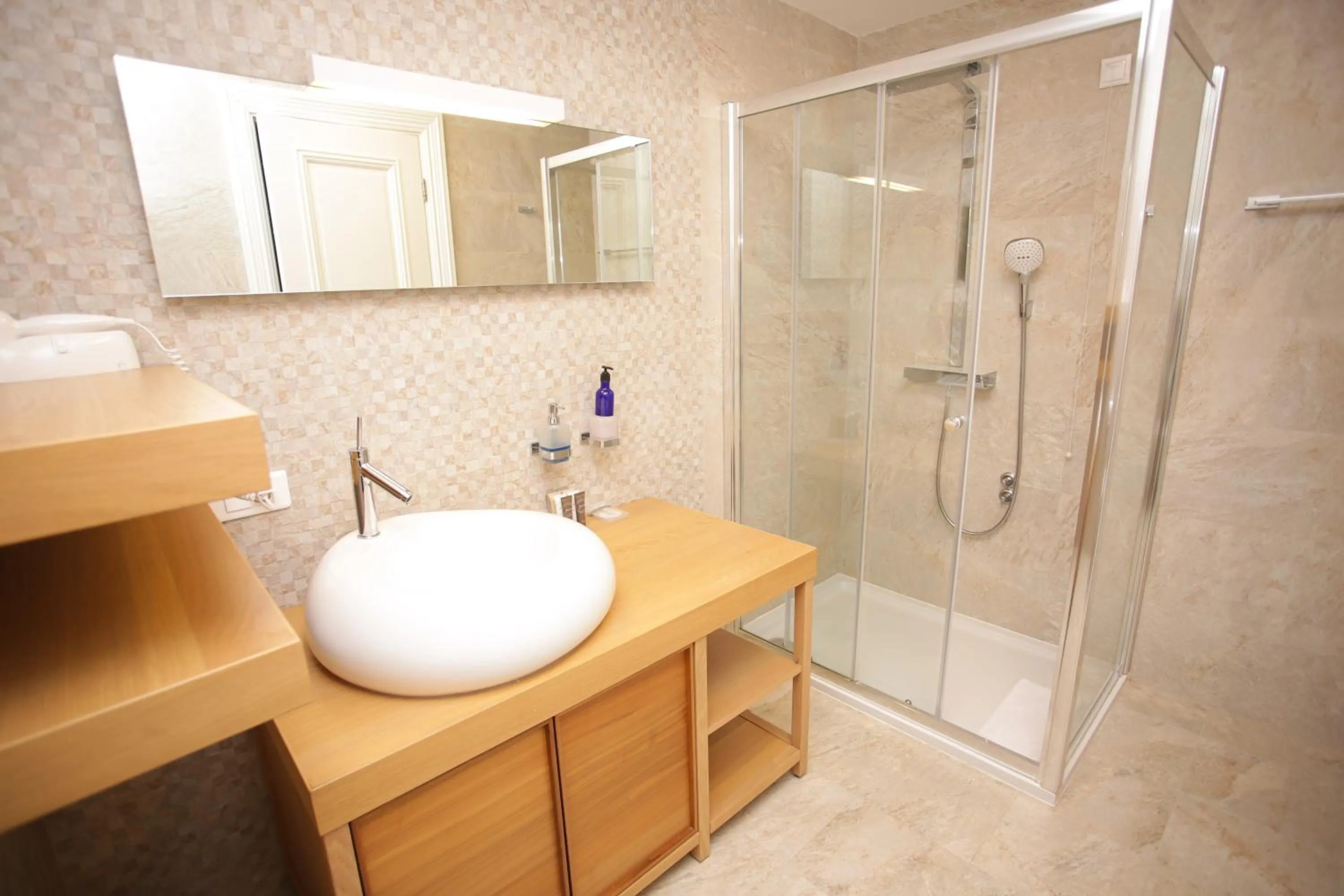 Shower in Aparthotel Vucko