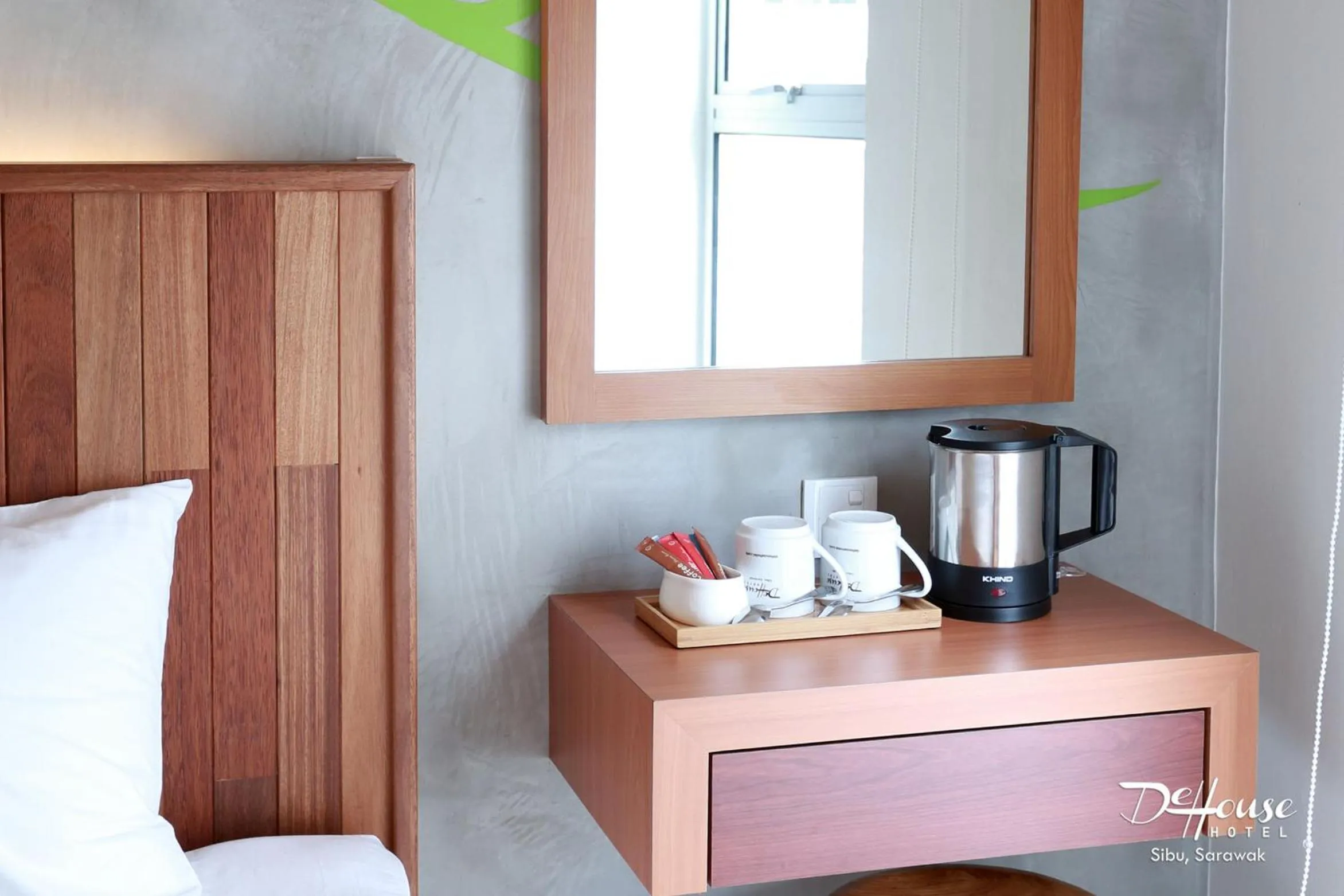 Coffee/tea facilities, Bed in De House Hotel