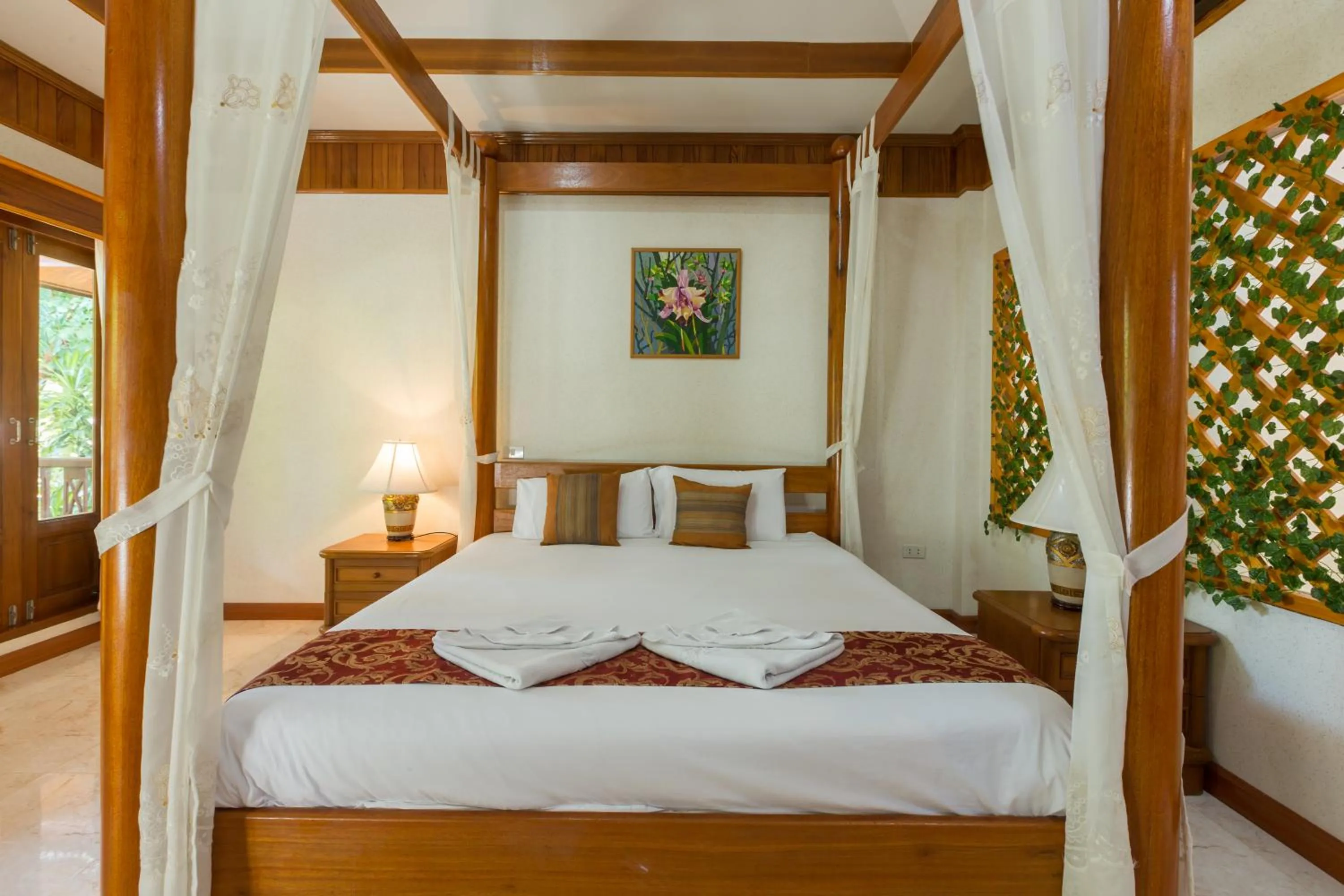 Bedroom, Bed in Long Beach Lodge, Chaweng Beach, Koh Samui