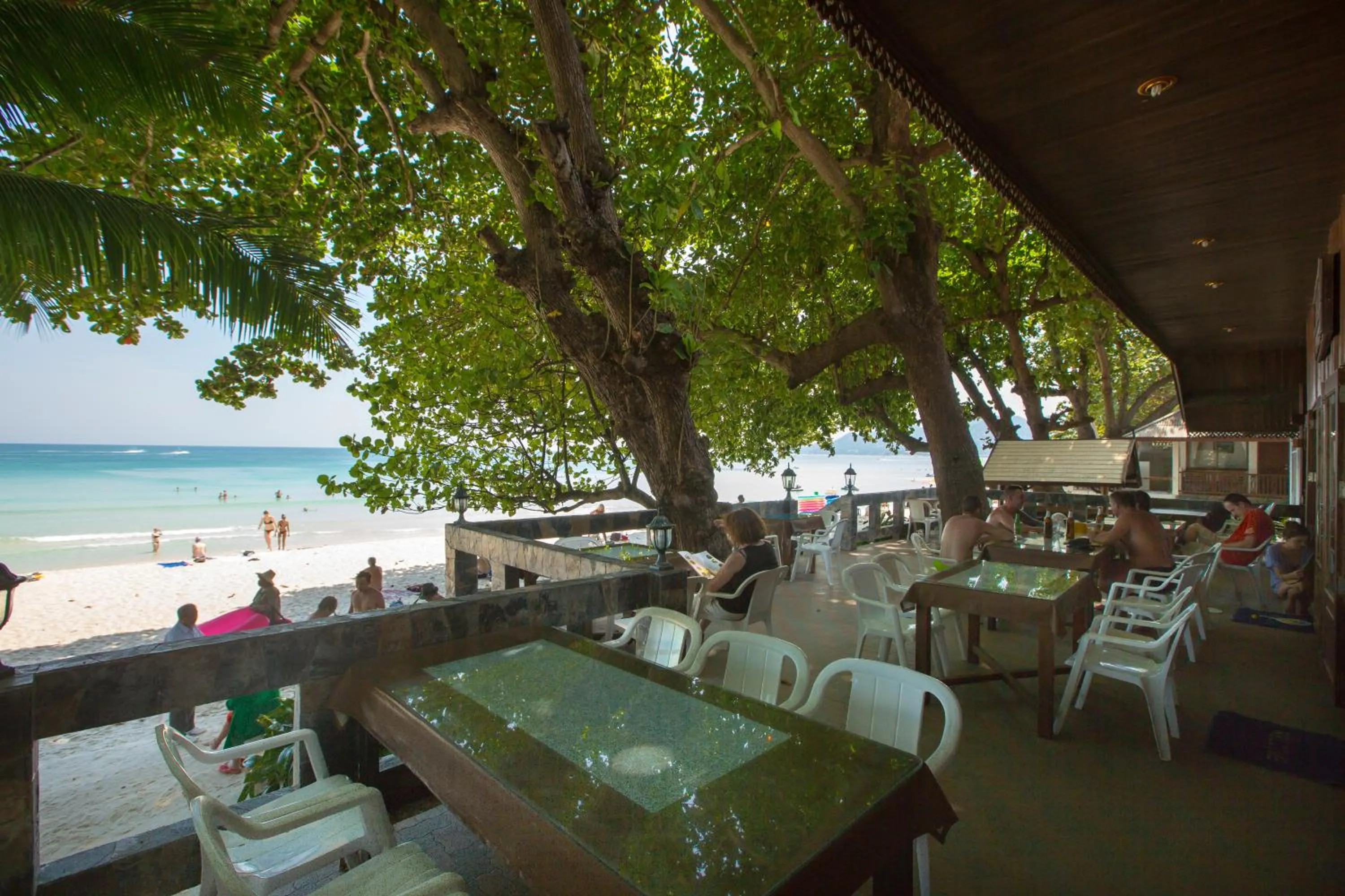 Restaurant/places to eat in Long Beach Lodge, Chaweng Beach, Koh Samui