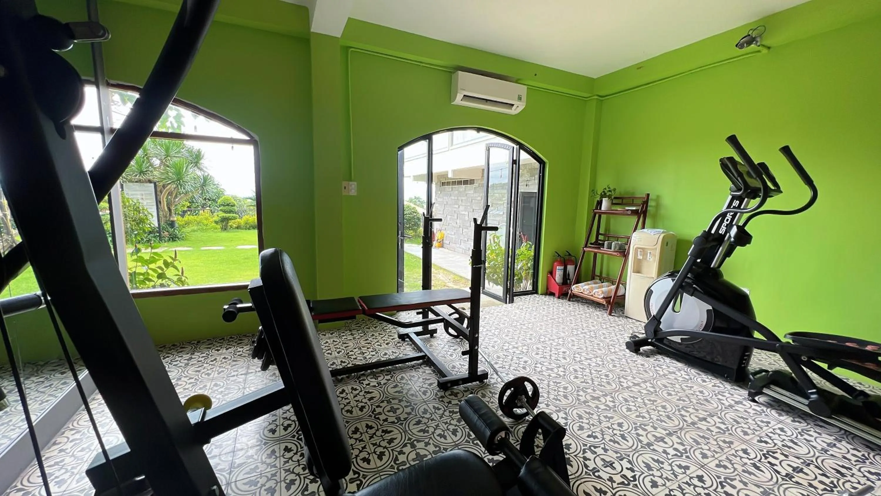 Fitness centre/facilities in Tom Hill Boutique Resort & Spa - Sea View