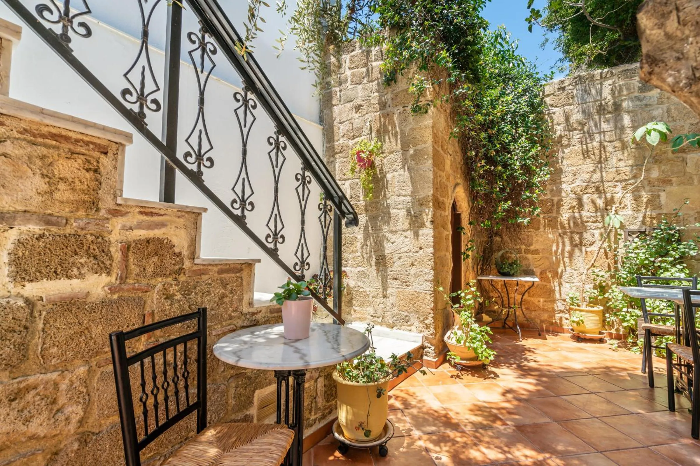Patio in Cava d'Oro