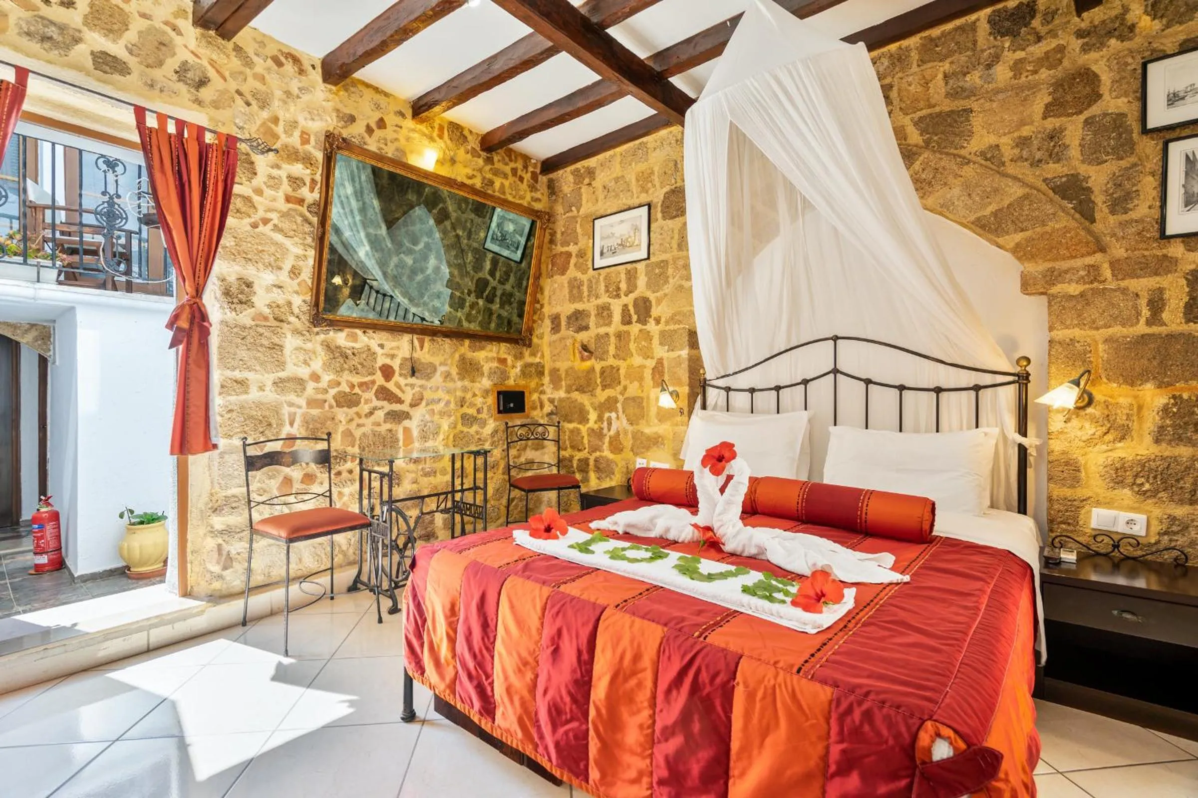 Photo of the whole room, Bed in Cava d'Oro