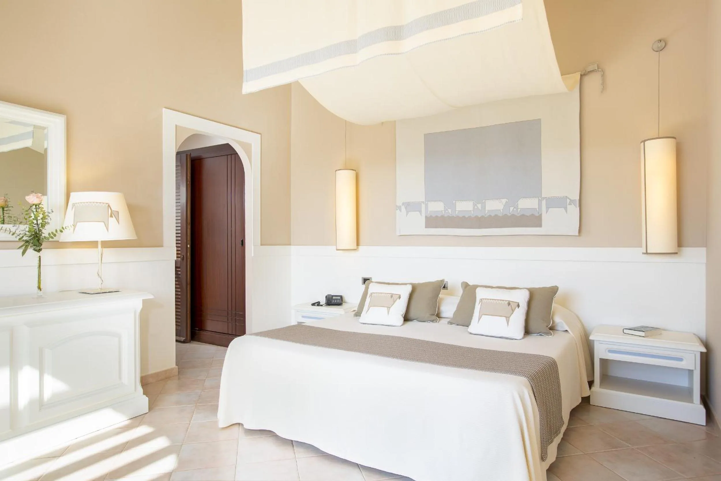 Bed in Hotel Baia di Nora