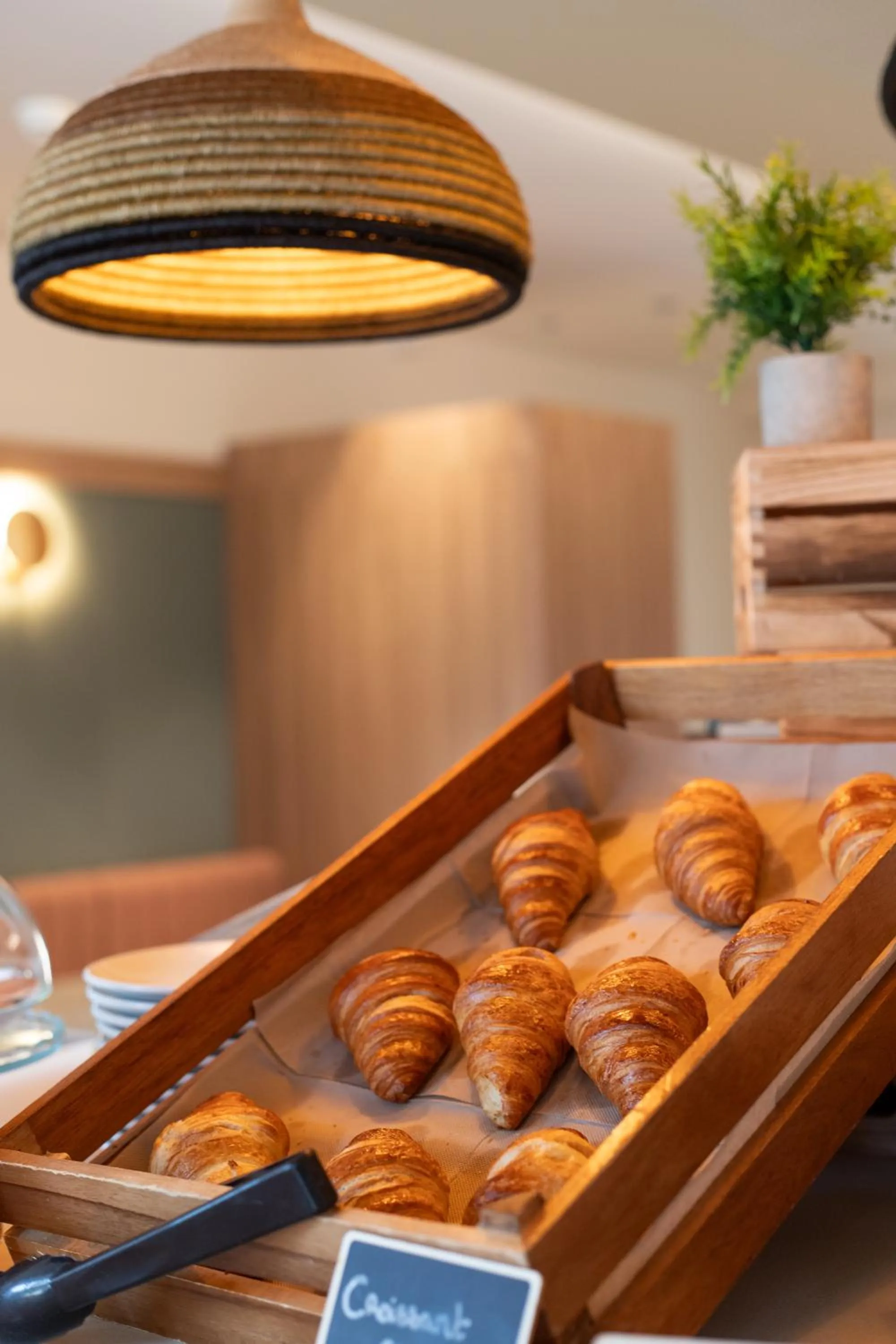 Food and drinks in Campanile Reims Centre - Cathedrale