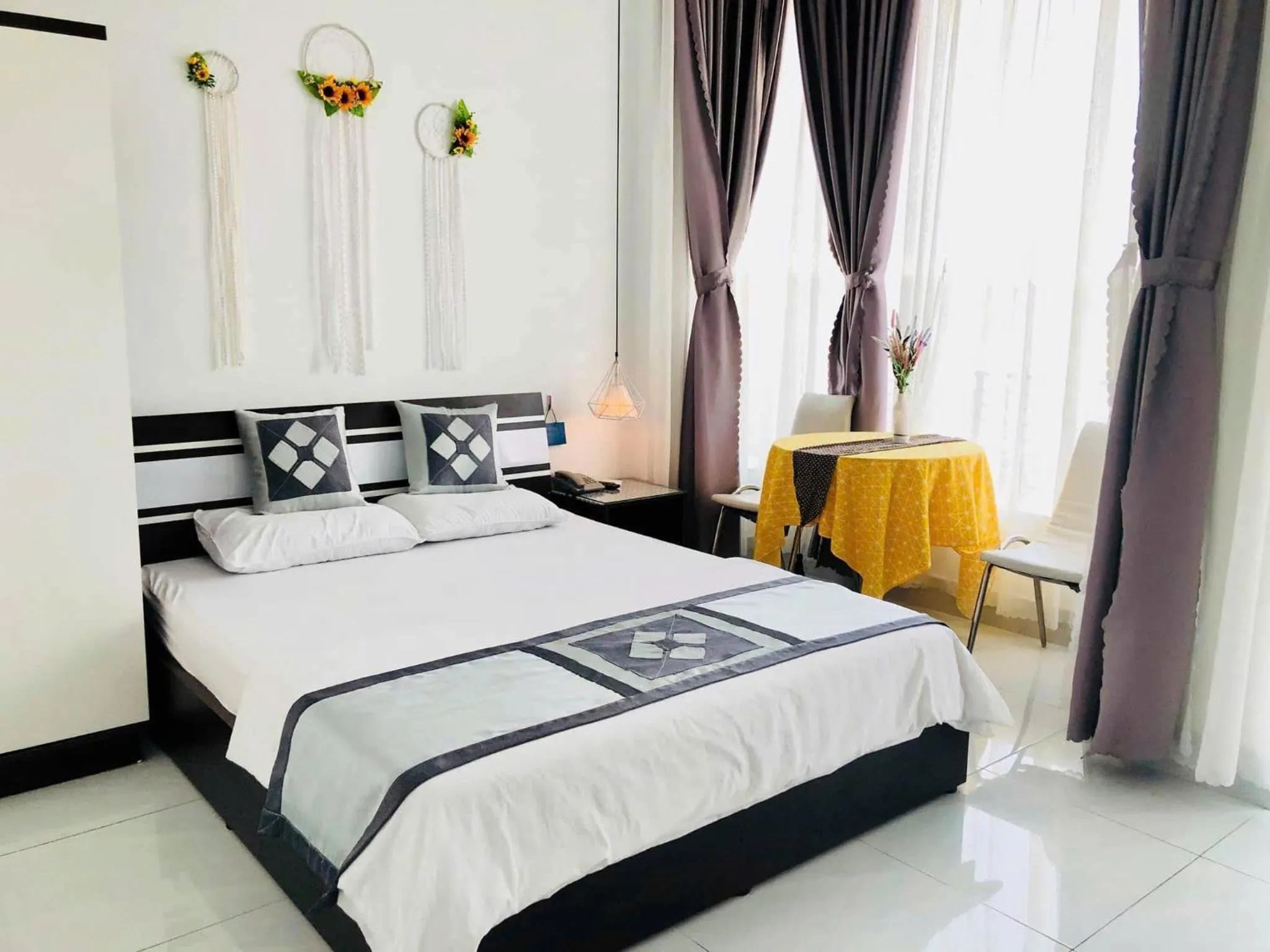 Sao Khue Riverside Hotel & Coffee