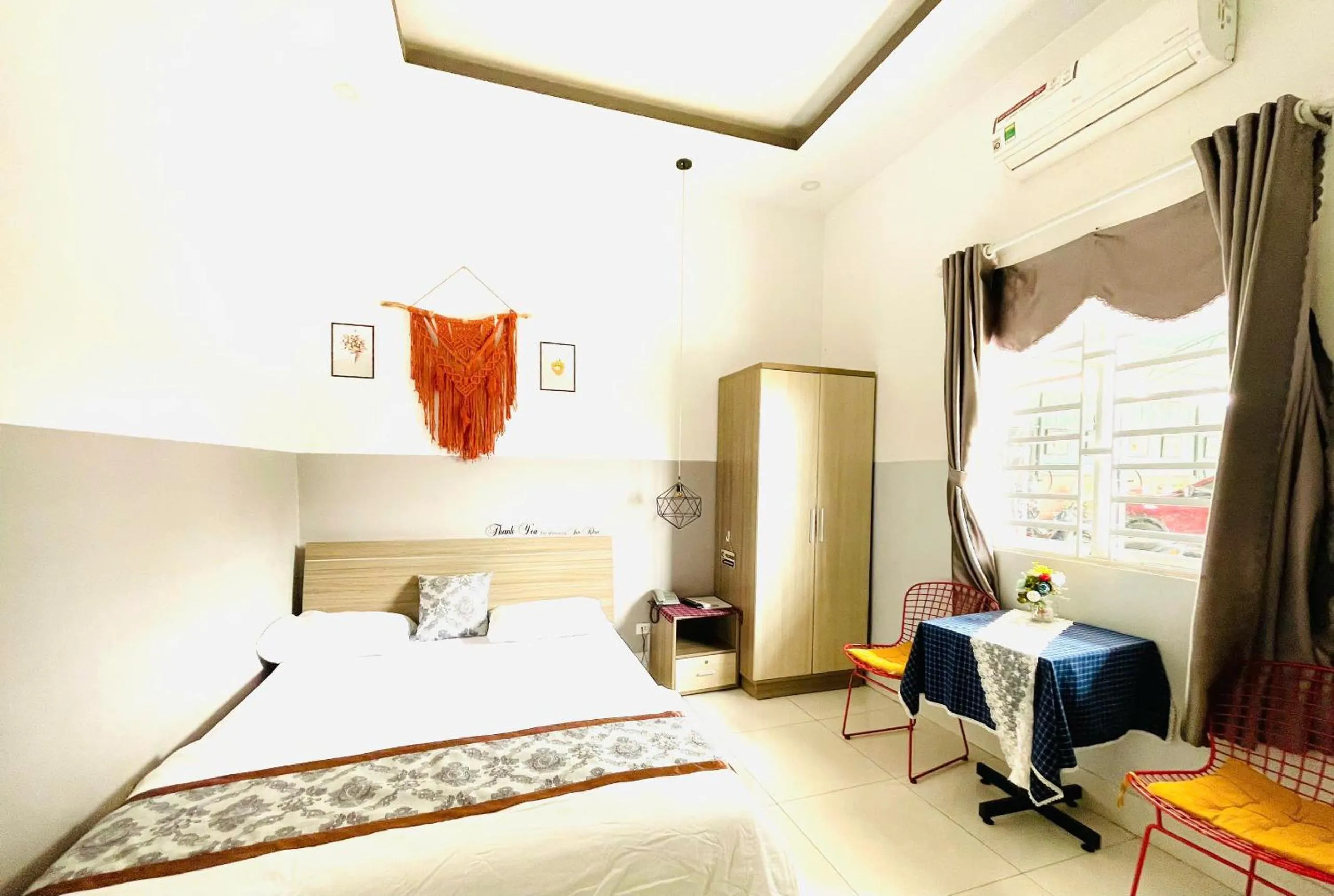 Sao Khue Riverside Hotel & Coffee