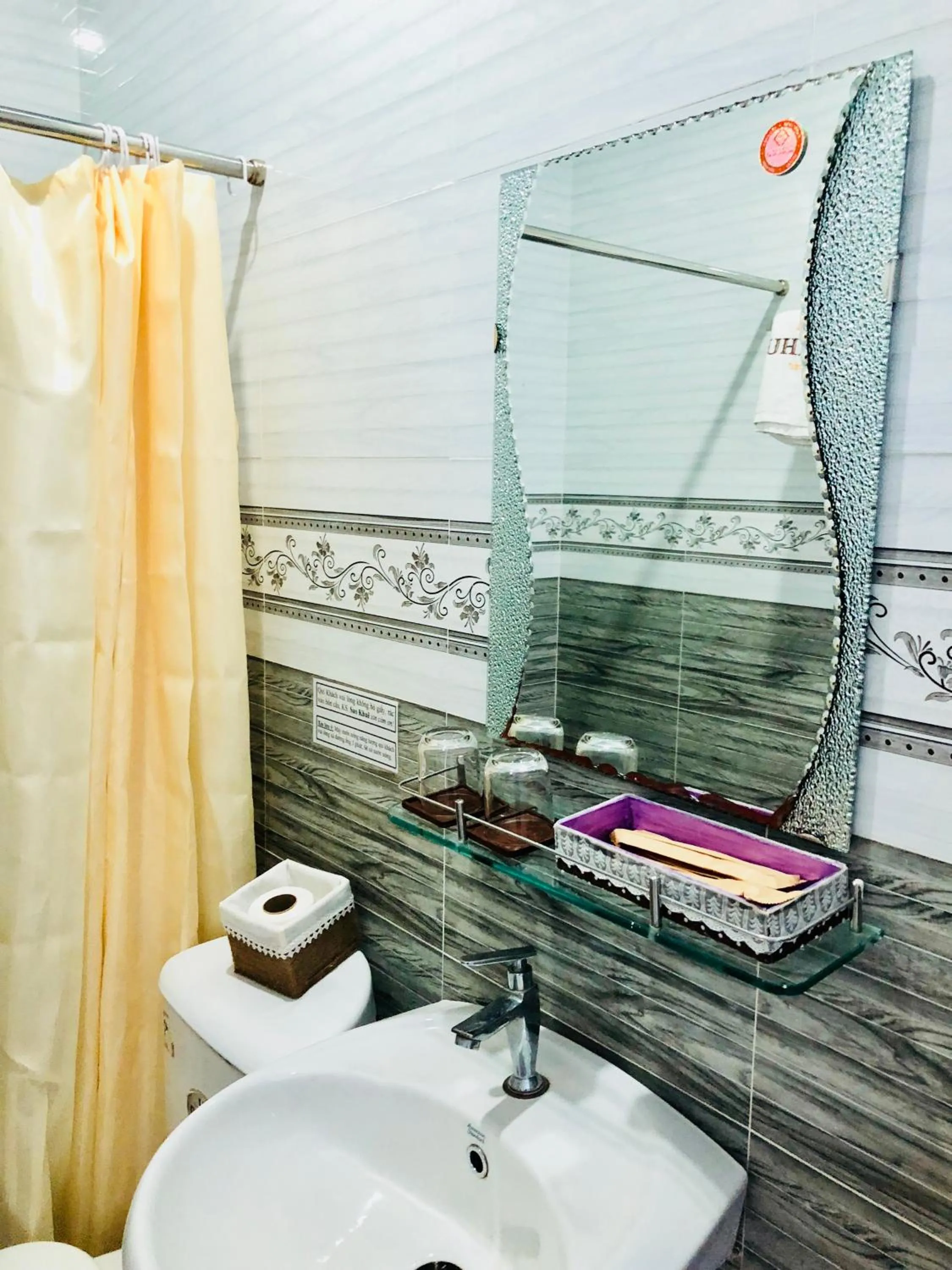 Sao Khue Riverside Hotel & Coffee