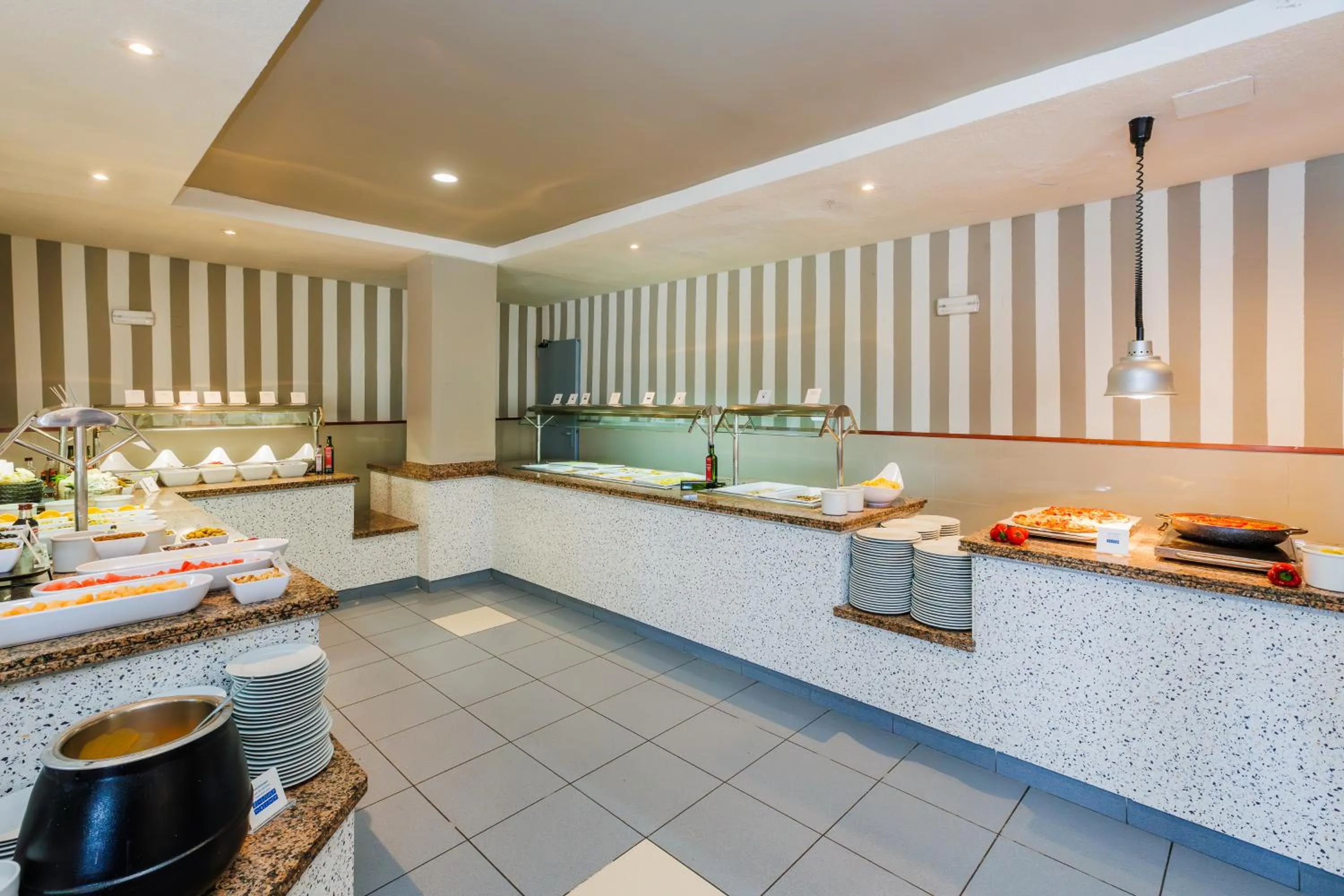 Dining area in O7 Colombo