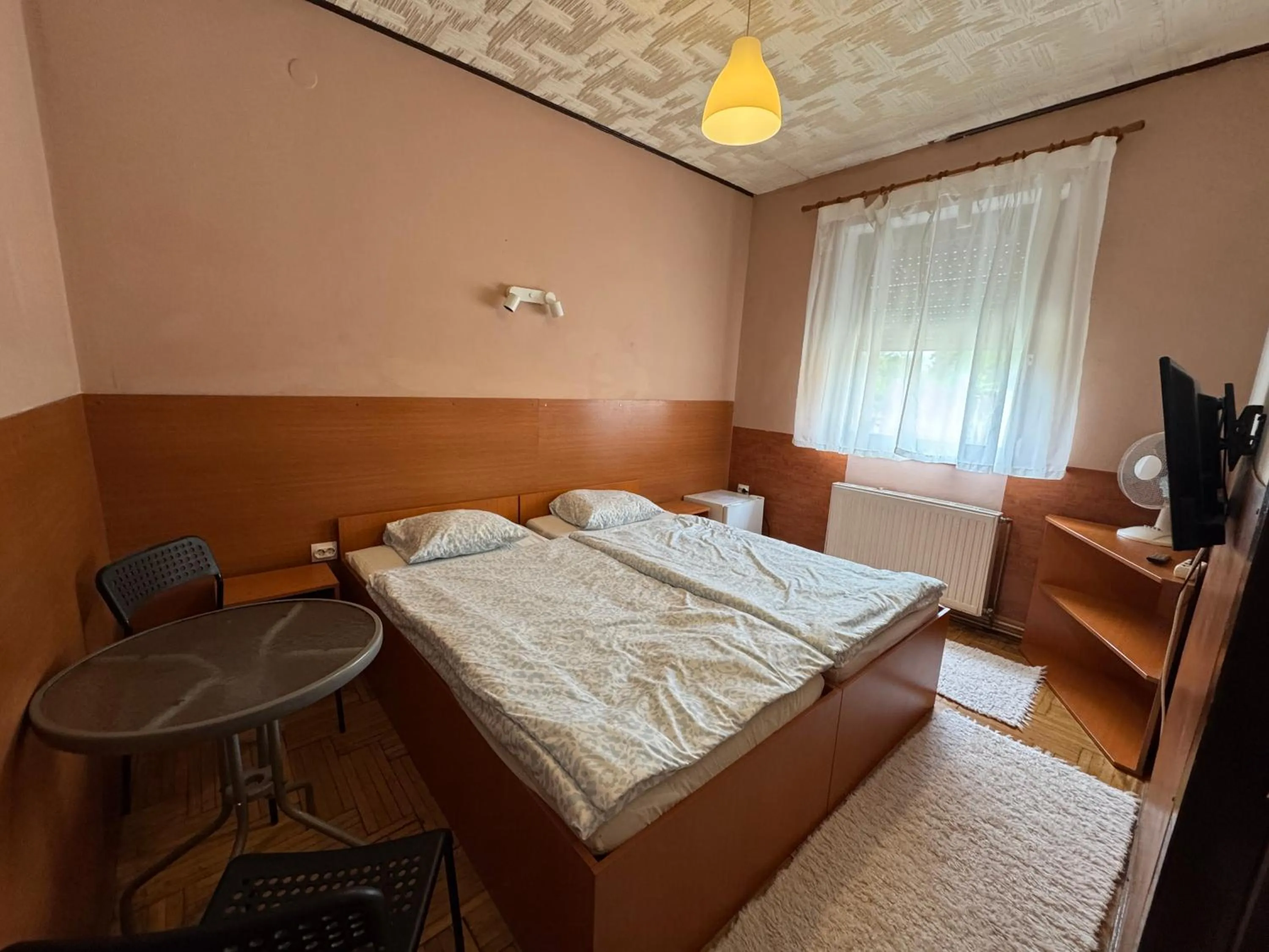 Photo of the whole room, Bed in Palota Hostel