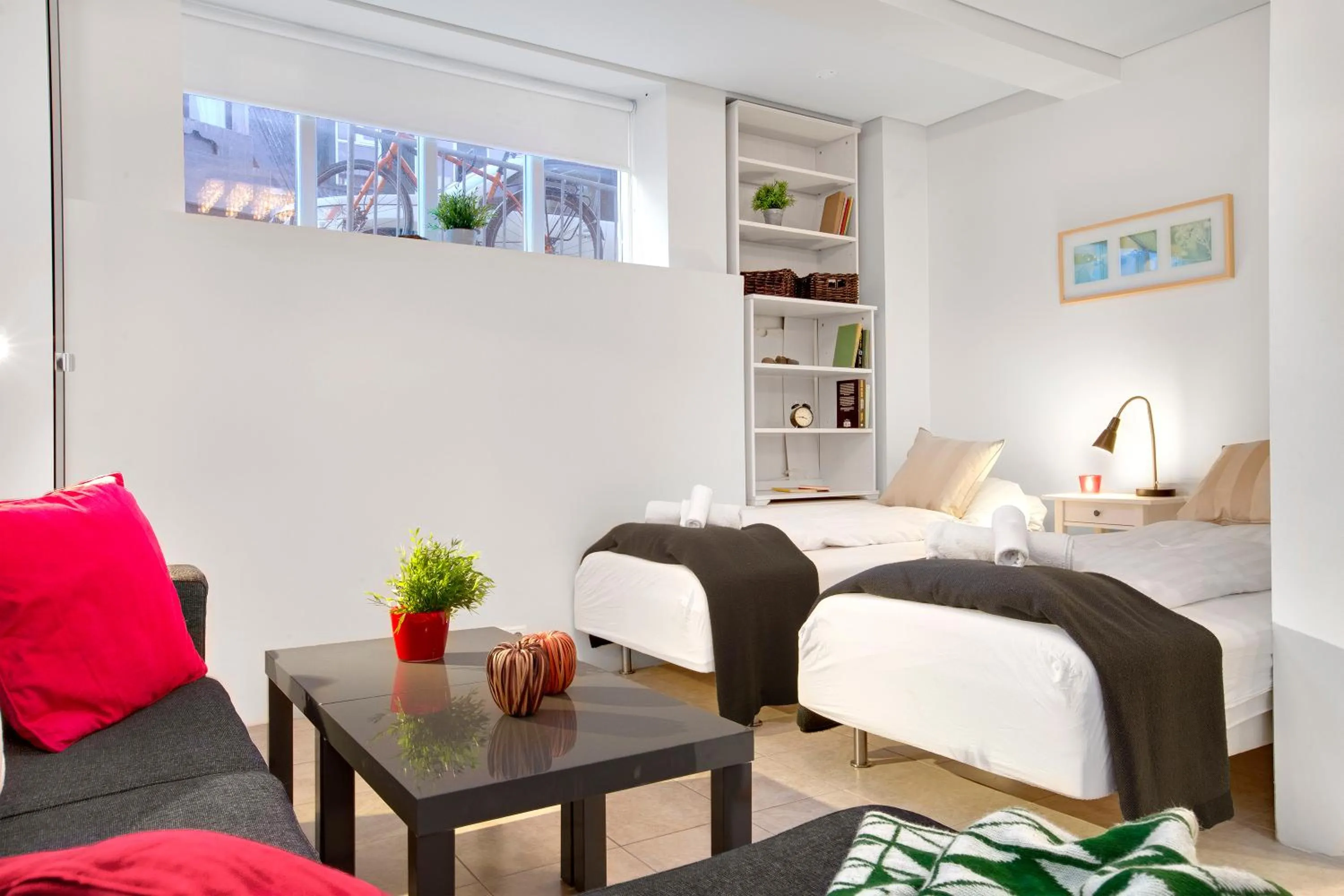 Living room, Bed in Alfred's Apartments