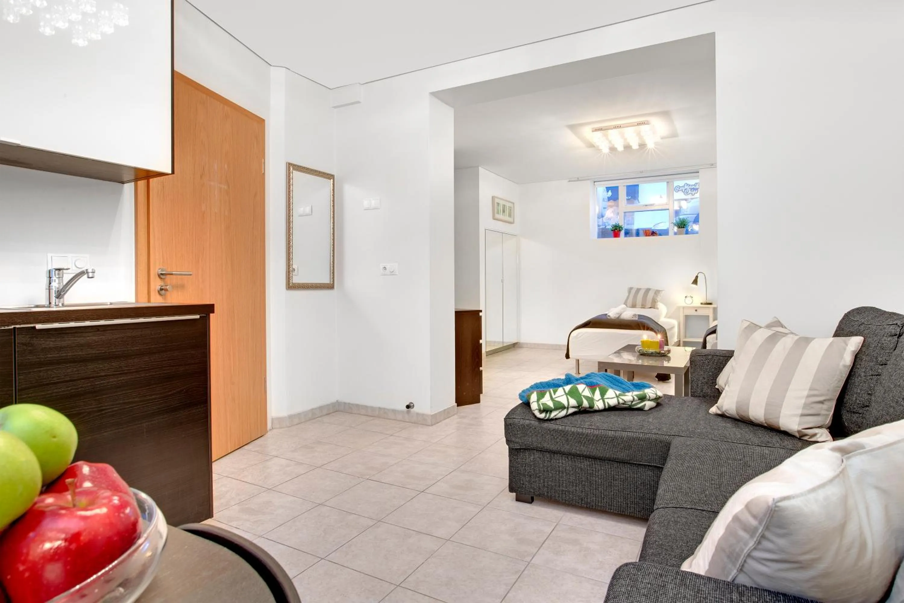 Kitchen or kitchenette, Bed in Alfred's Apartments