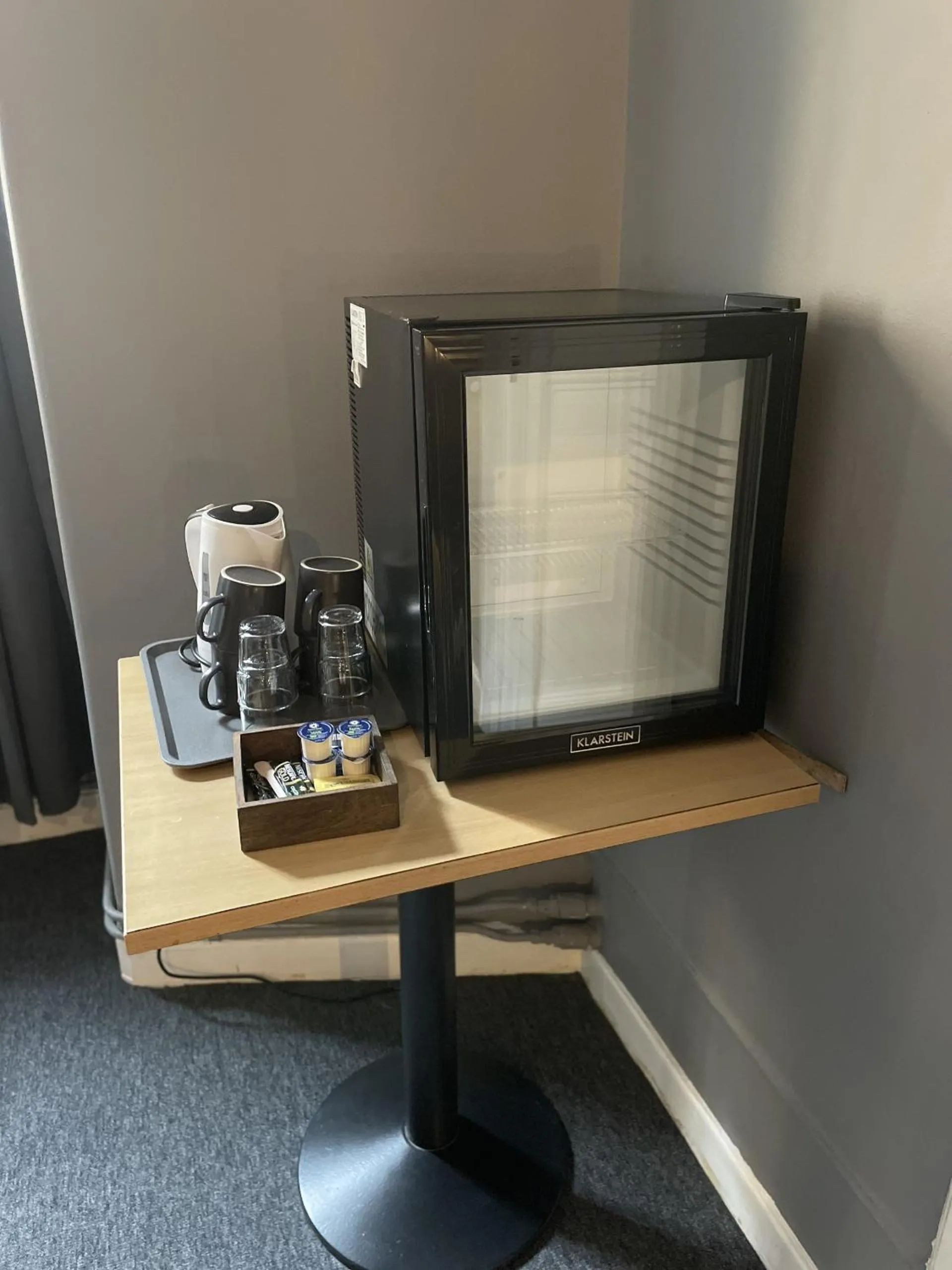 Coffee/tea facilities in Unique Hotel