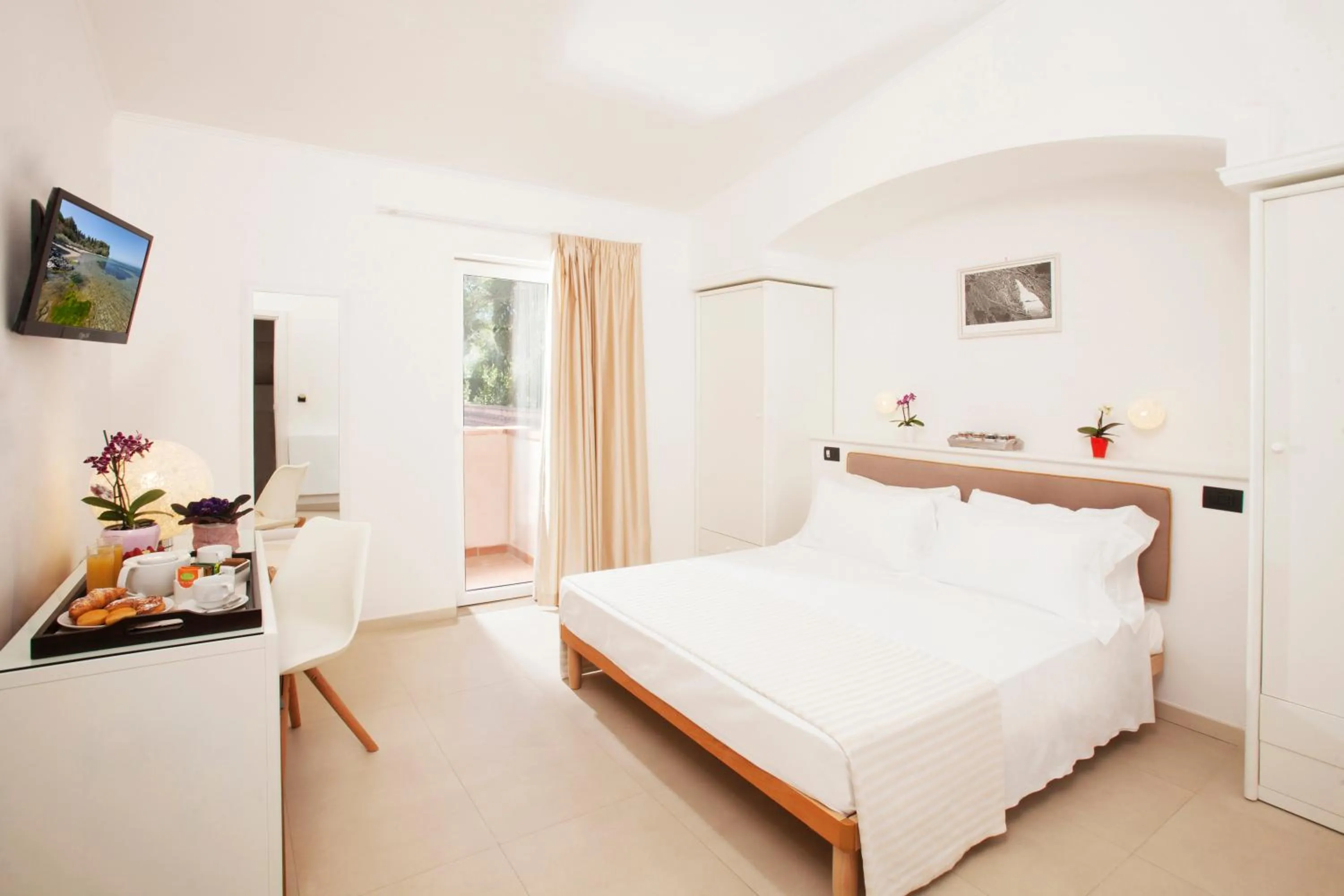 Photo of the whole room in Hotel Villa Domizia