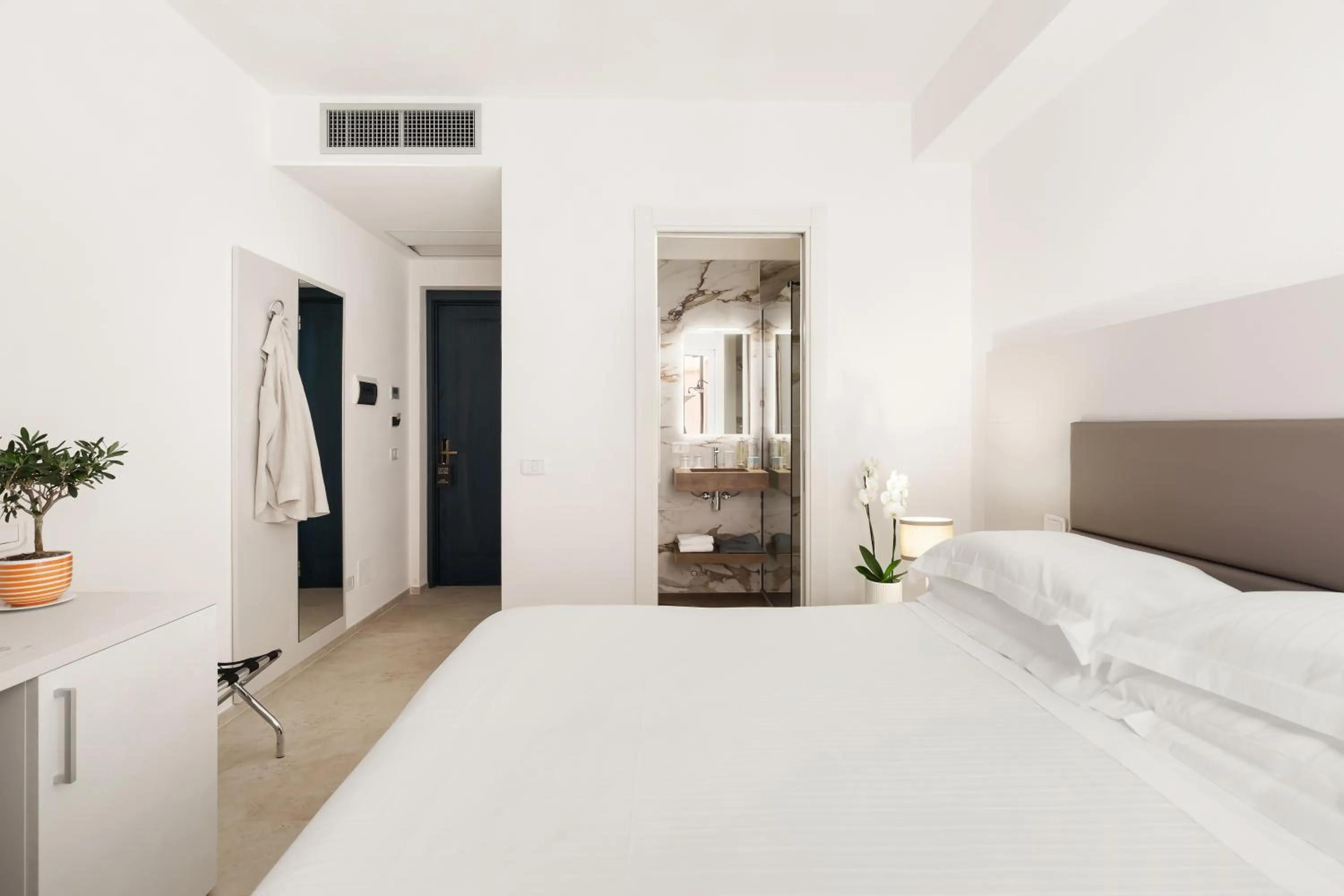 Bedroom in Hotel Villa Domizia