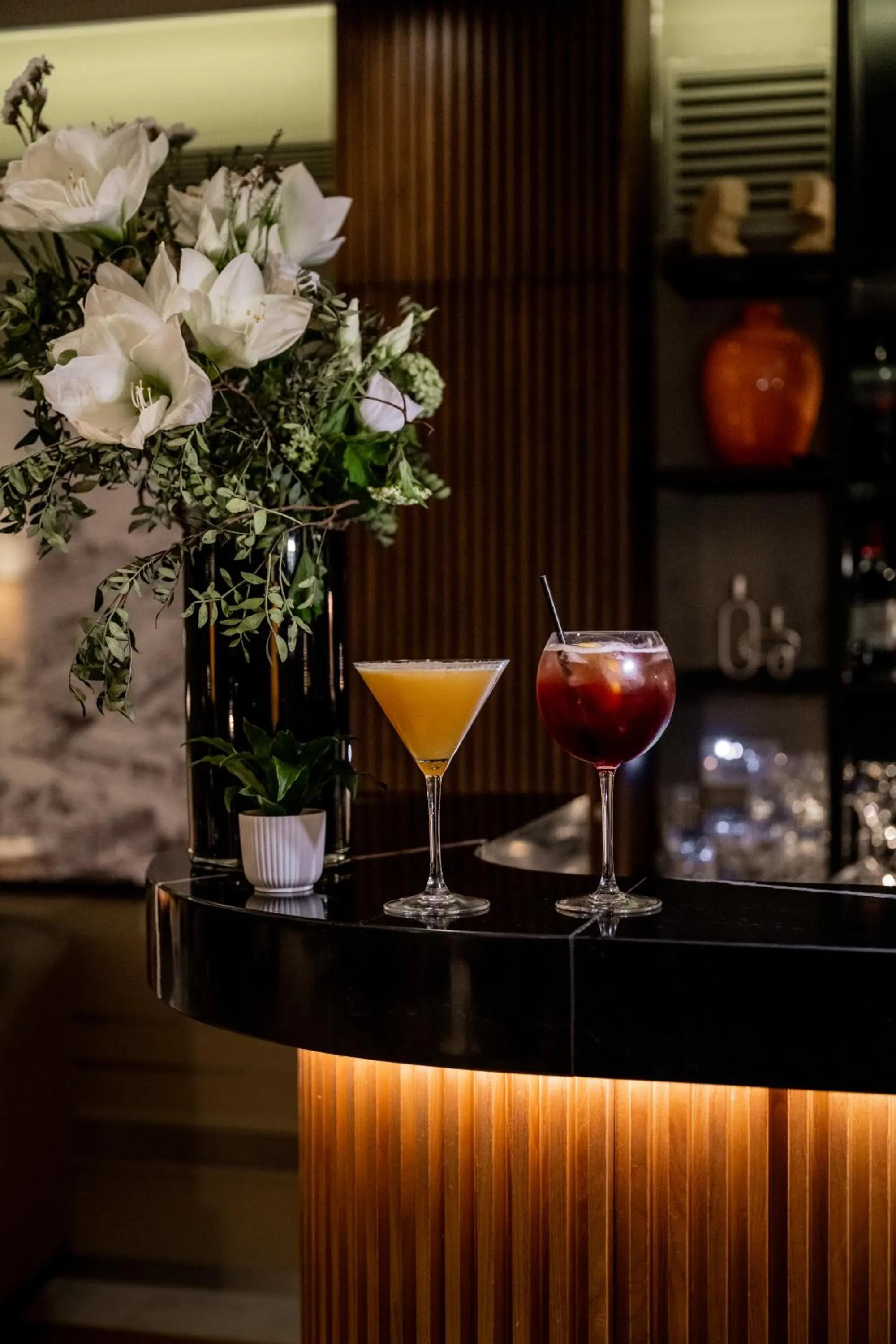 Lounge or bar in La Clef Tour Eiffel Paris by The Crest Collection