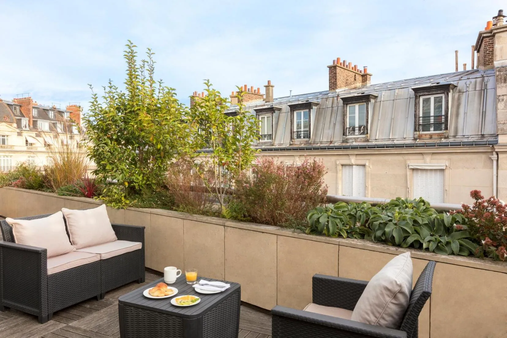 Balcony/Terrace in La Clef Tour Eiffel Paris by The Crest Collection