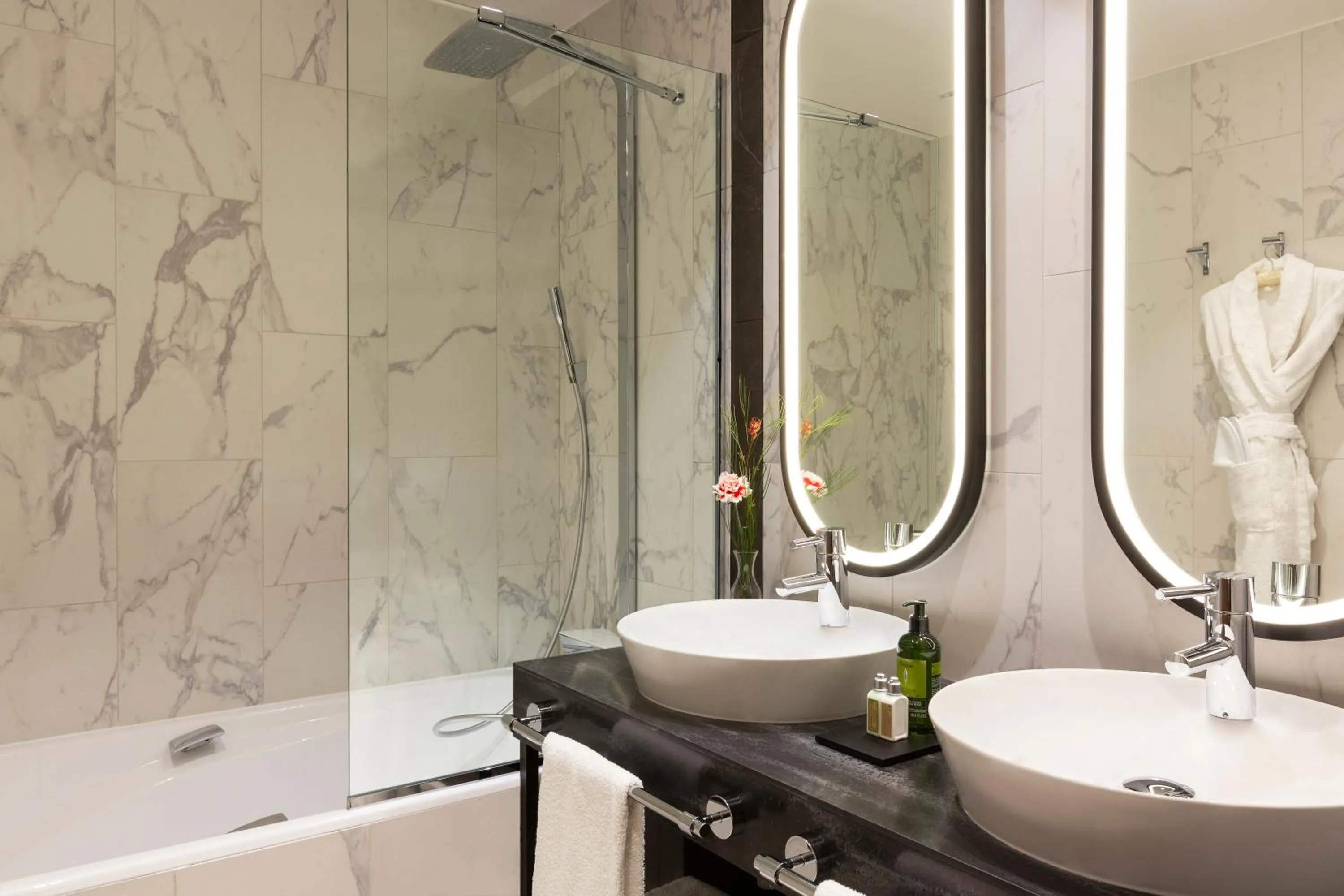 Bathroom in La Clef Tour Eiffel Paris by The Crest Collection