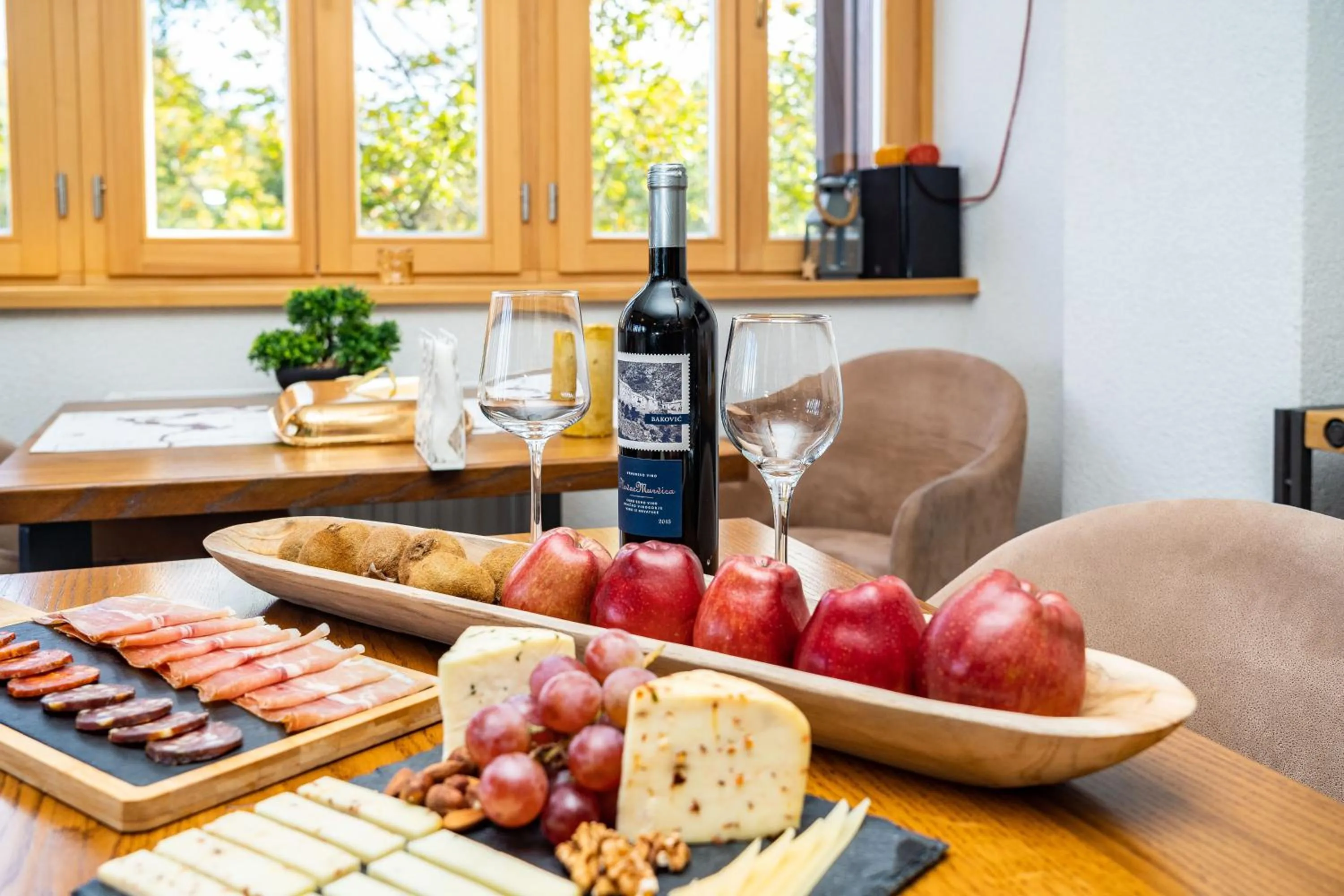 Food and drinks in B&B Villa Sumrak Plitvica Rooms