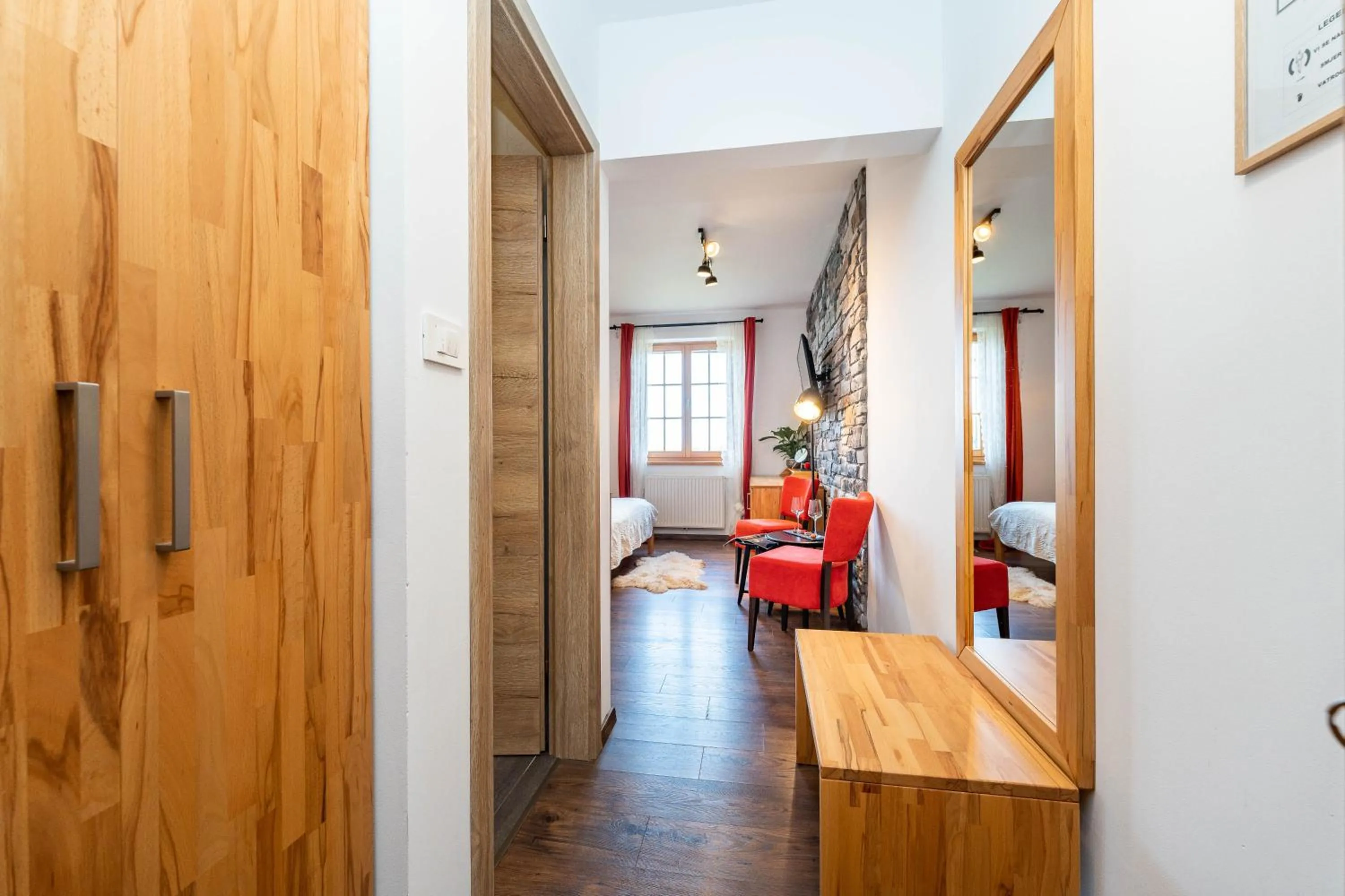 wardrobe in B&B Villa Sumrak Plitvica Rooms