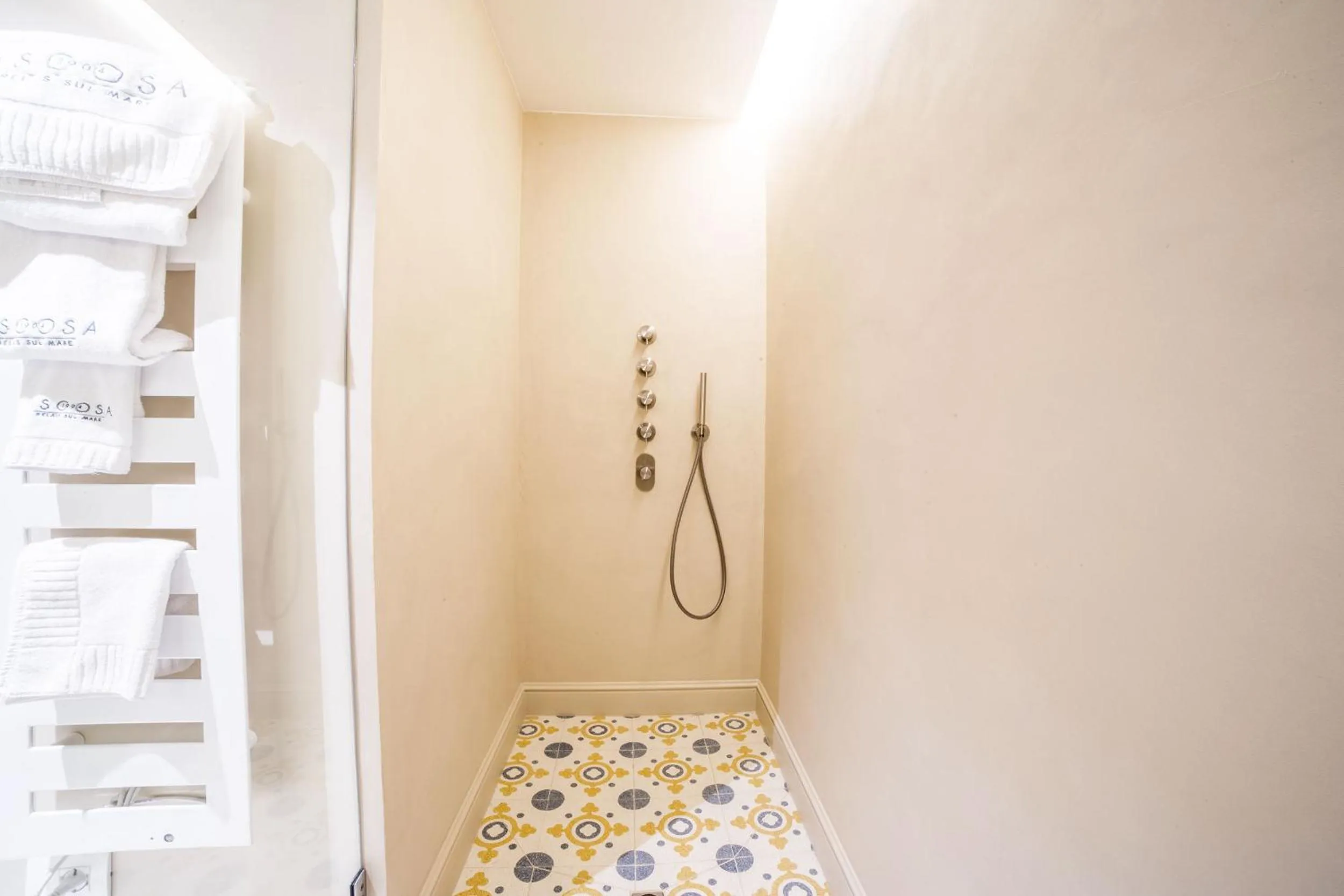 Shower in Villa Ascosa - Relais sul Mare