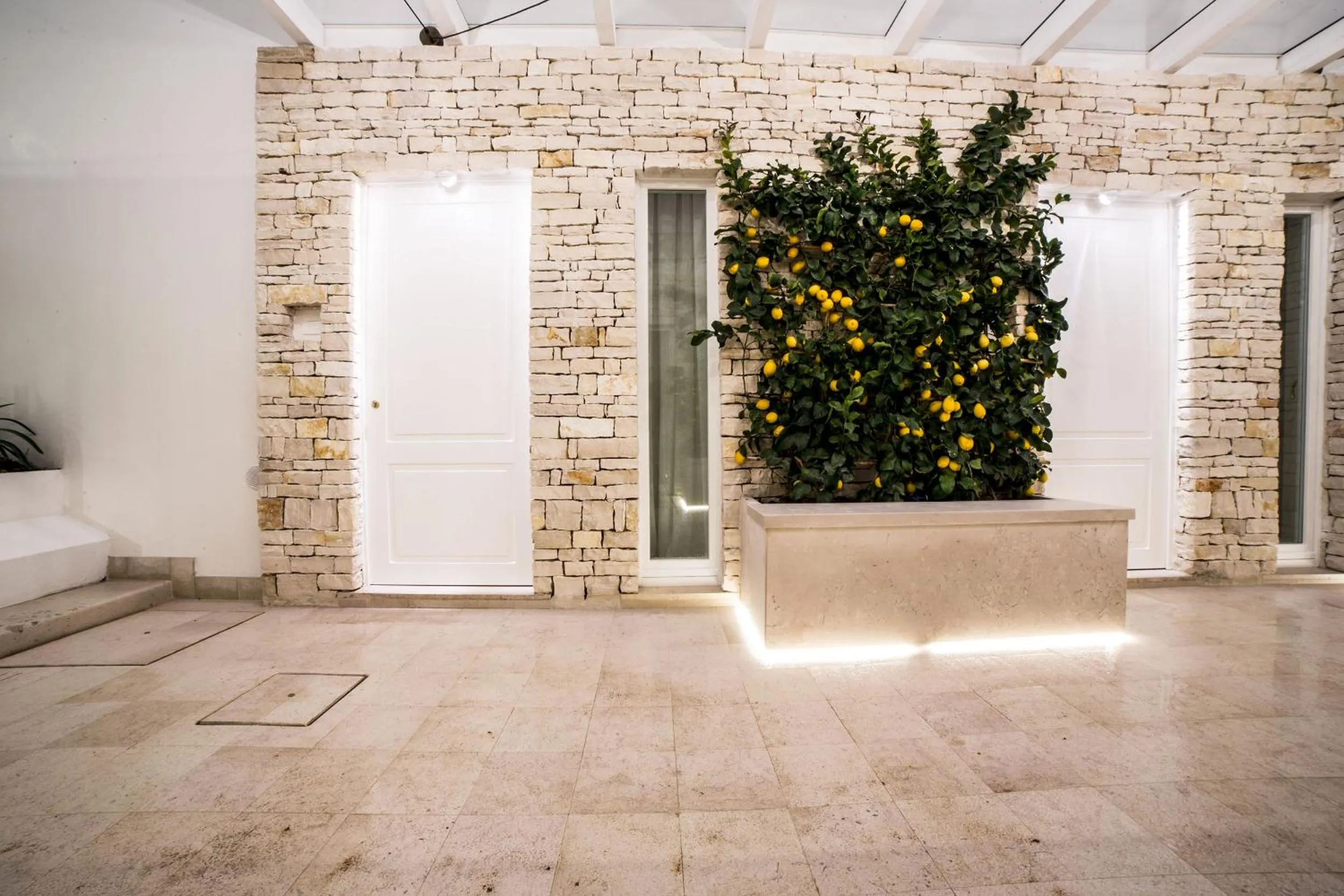 Inner courtyard view in Villa Ascosa - Relais sul Mare