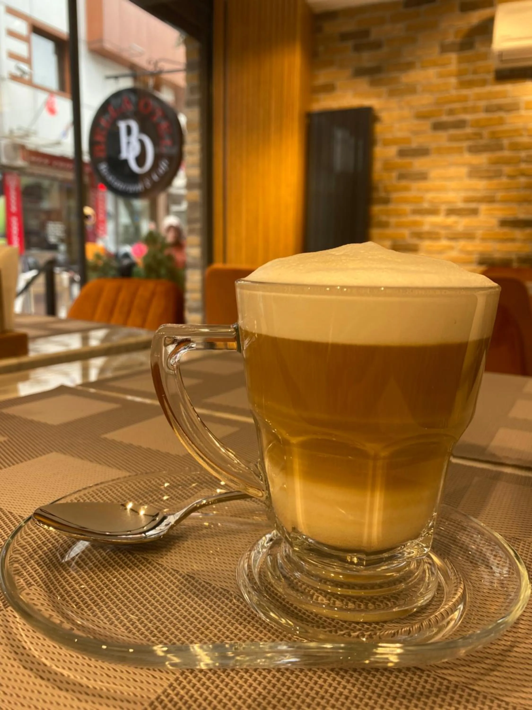 Restaurant/places to eat in Bella Hotel