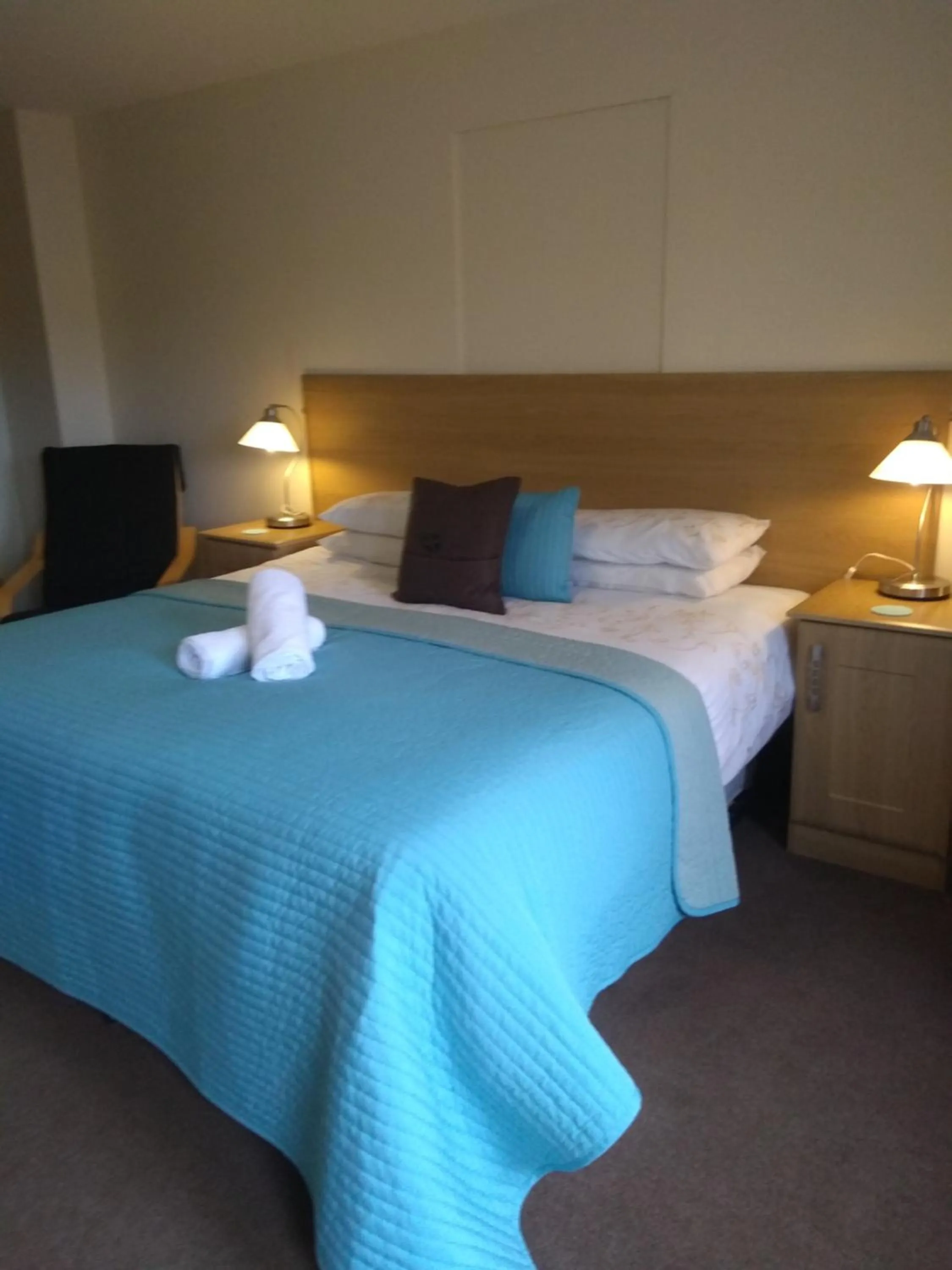 Bed in Tollyrose Country House