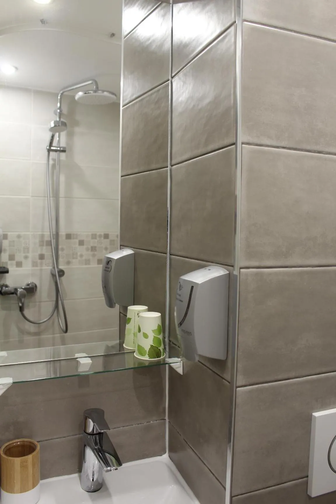 Bathroom in Brit Hotel La Bonne Etape