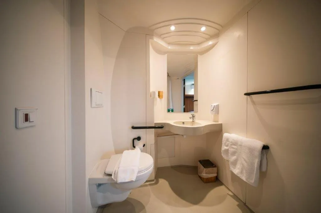 Bathroom in Brit Hotel La Bonne Etape