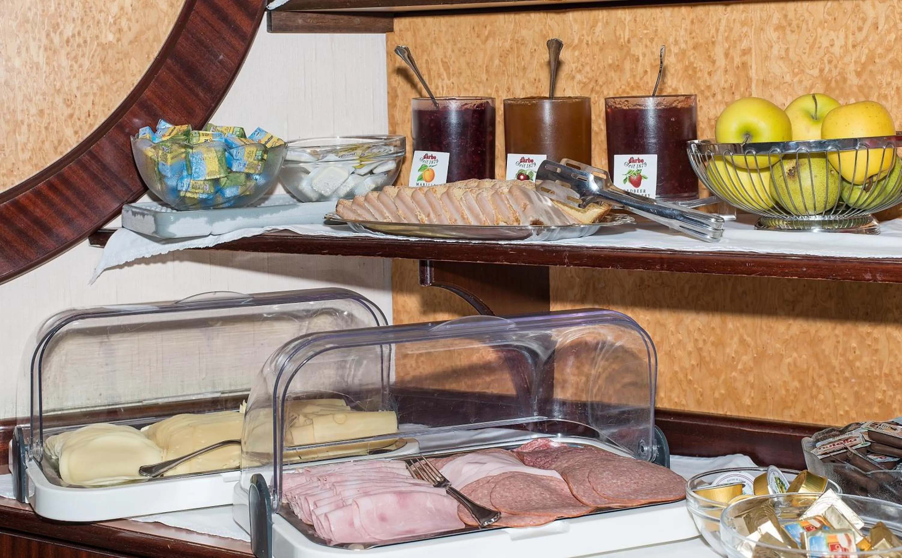 Food in Pension Neuer Markt