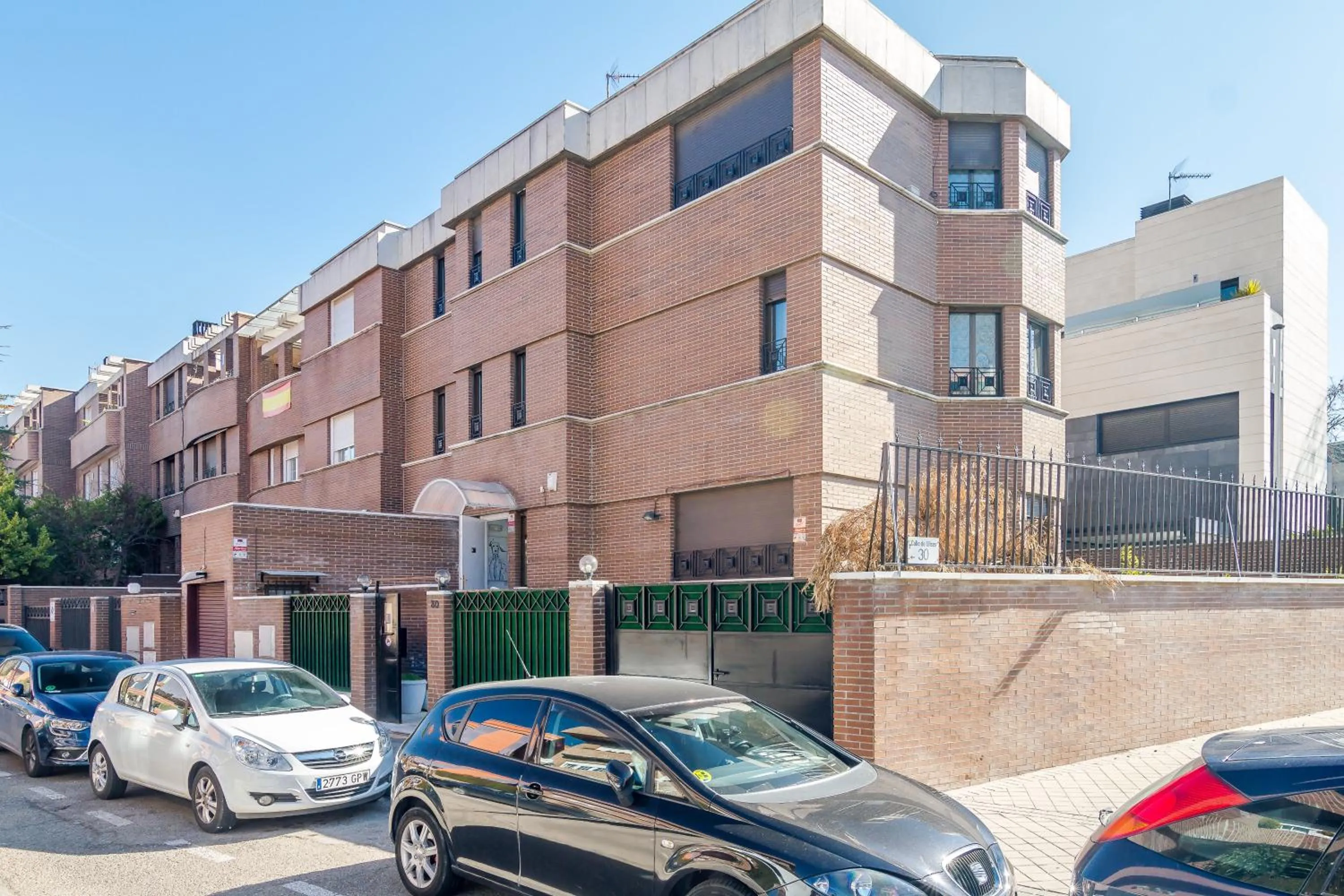 Property building in AYZ Ulises - Auto check-in property